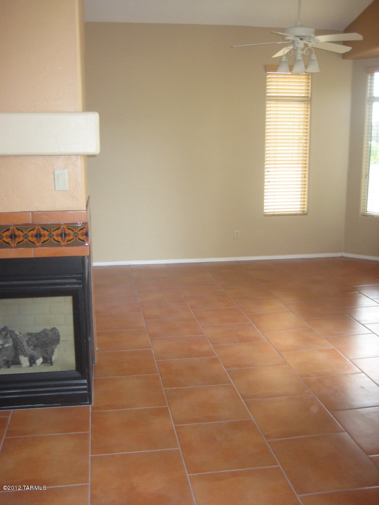 Desert Greens At Oro Valley (1-23) - Residential Lease