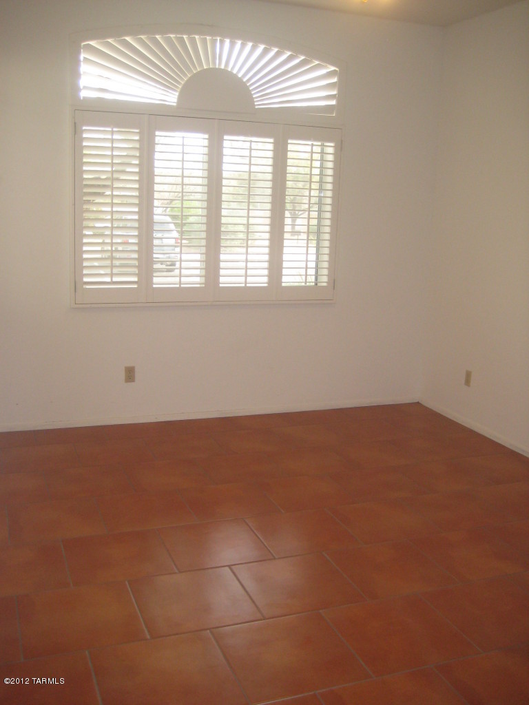 Desert Greens At Oro Valley (1-23) - Residential Lease