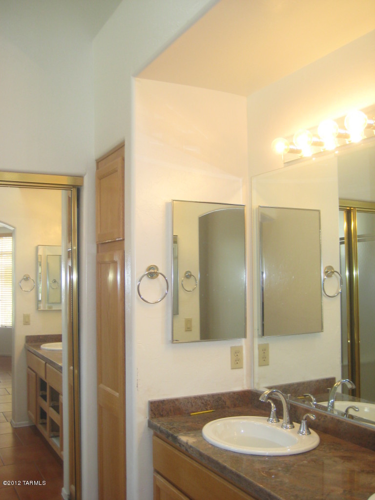 Desert Greens At Oro Valley (1-23) - Residential Lease