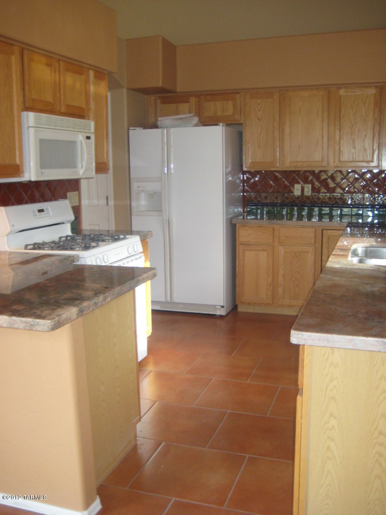Desert Greens At Oro Valley (1-23) - Residential Lease