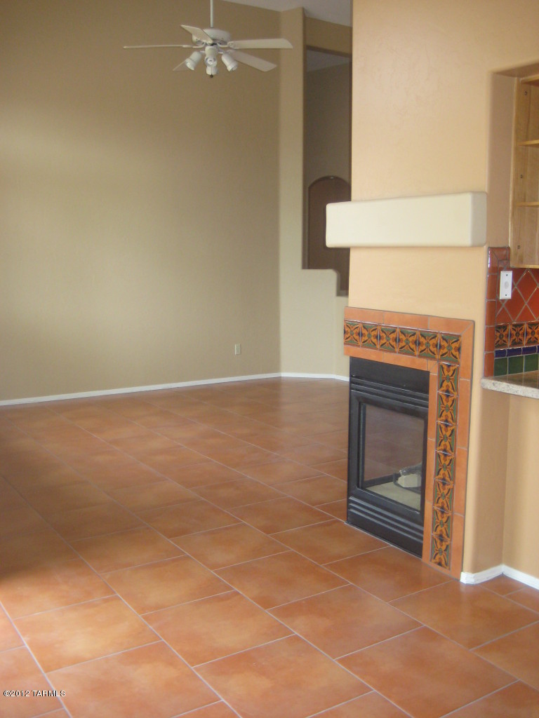 Desert Greens At Oro Valley (1-23) - Residential Lease