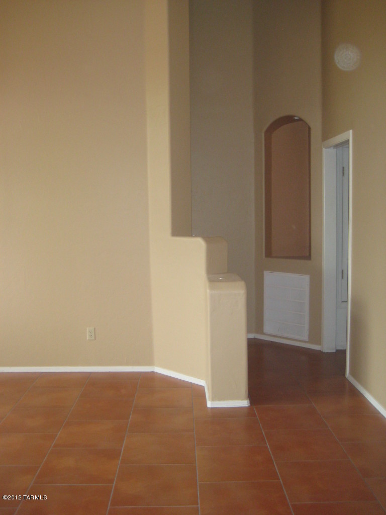 Desert Greens At Oro Valley (1-23) - Residential Lease