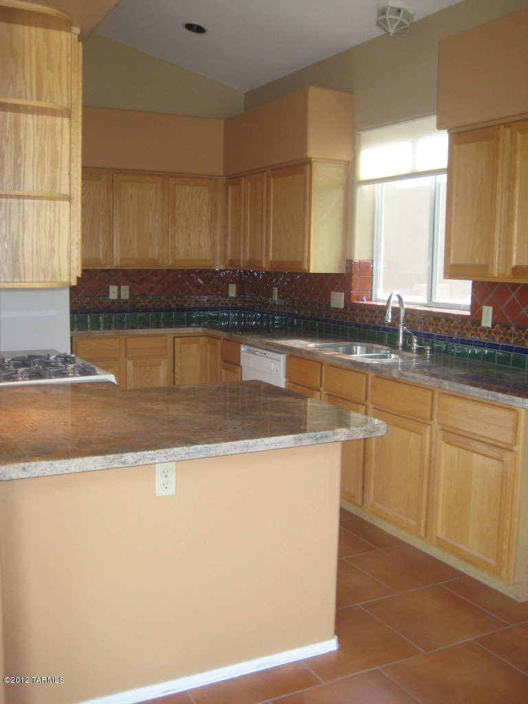 Desert Greens At Oro Valley (1-23) - Residential Lease