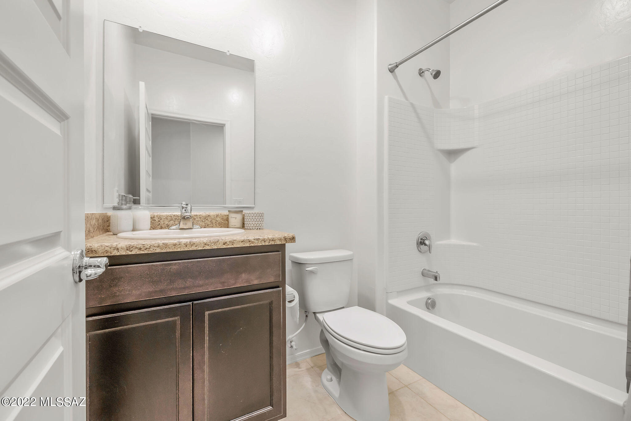 Saguaro Bloom SQ20180540069 - Residential
