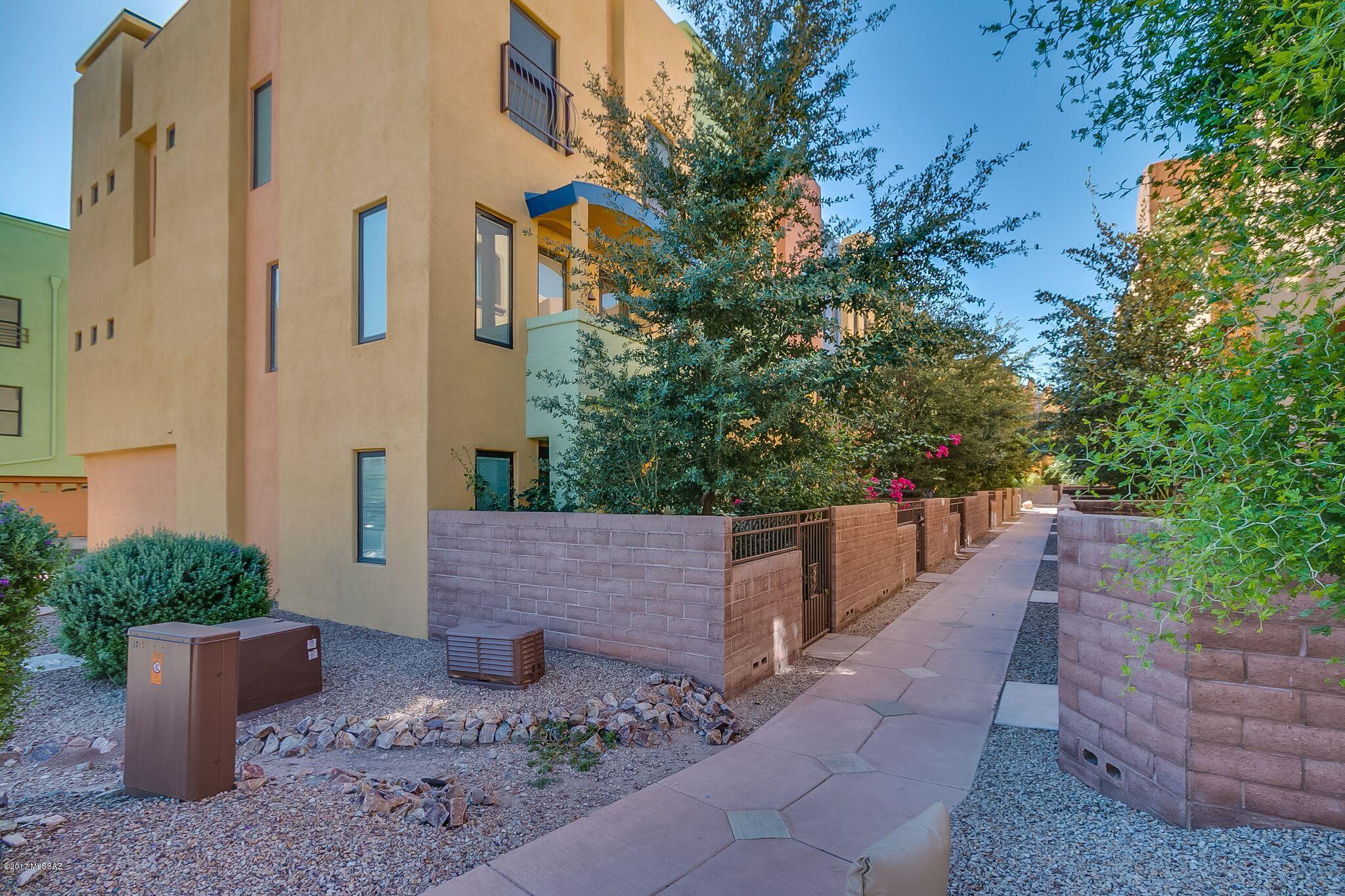 River Walk (1-140) - Residential