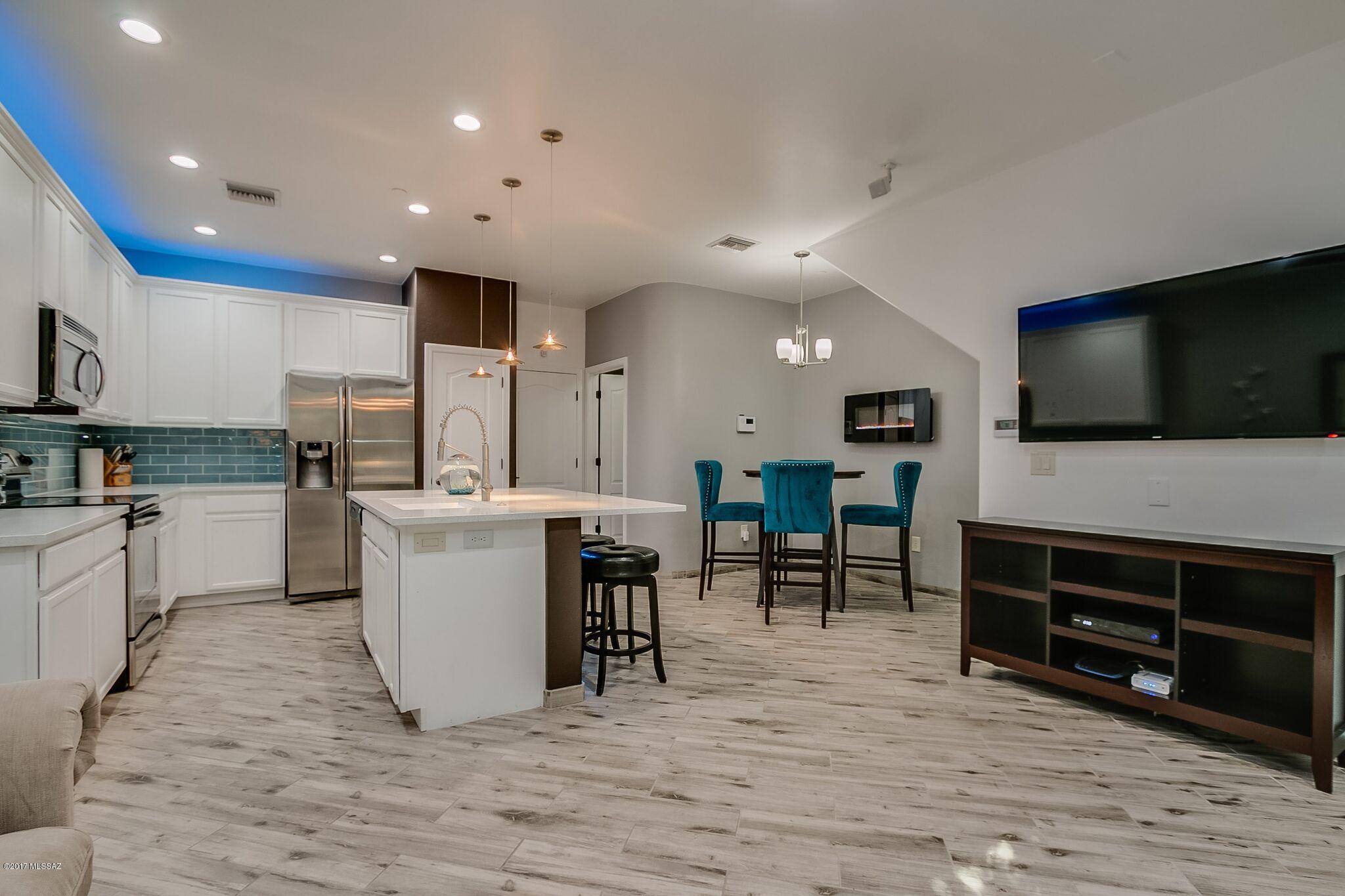 River Walk (1-140) - Residential