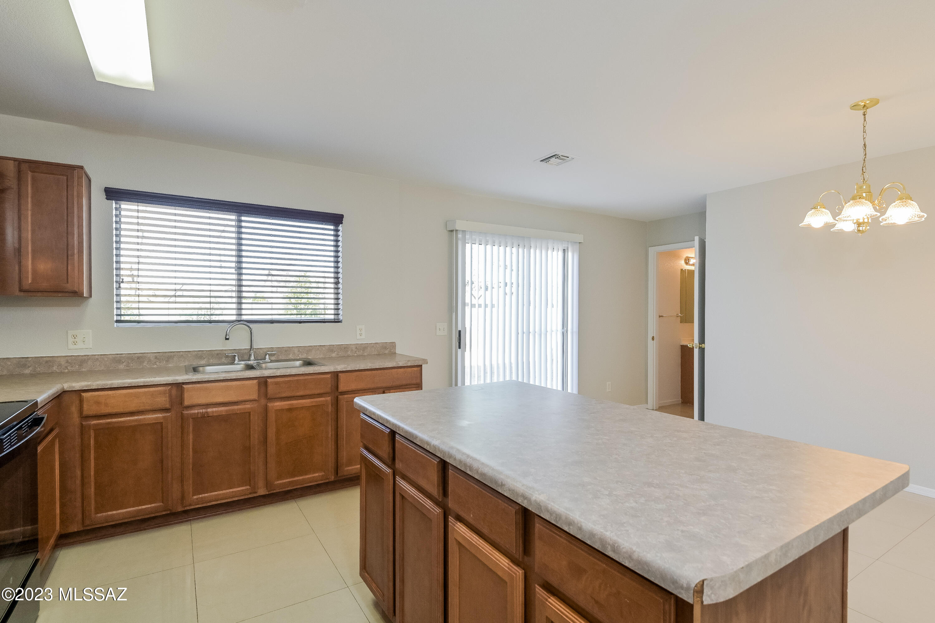Arroyo Vista (1-166) - Residential Lease