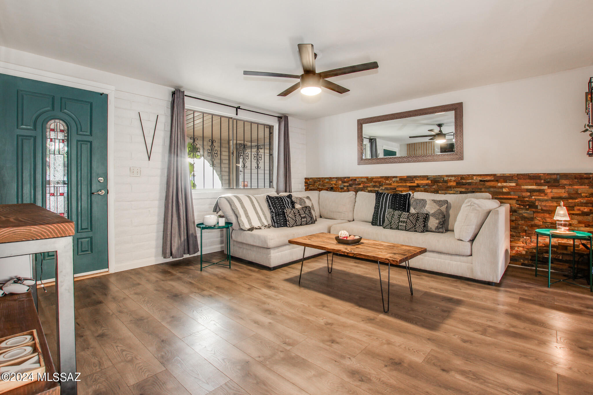 Las Palomas - Residential