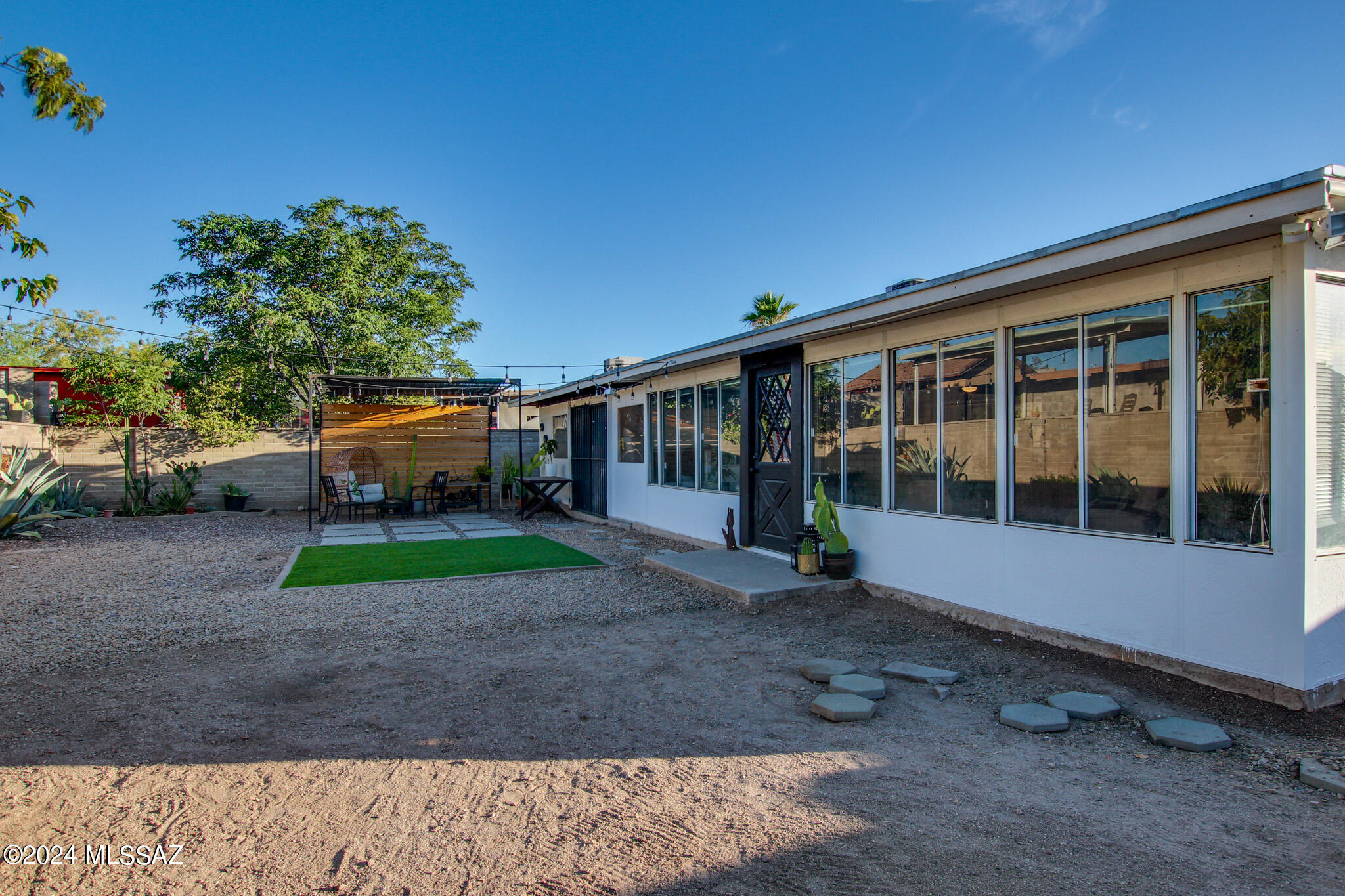 Las Palomas - Residential
