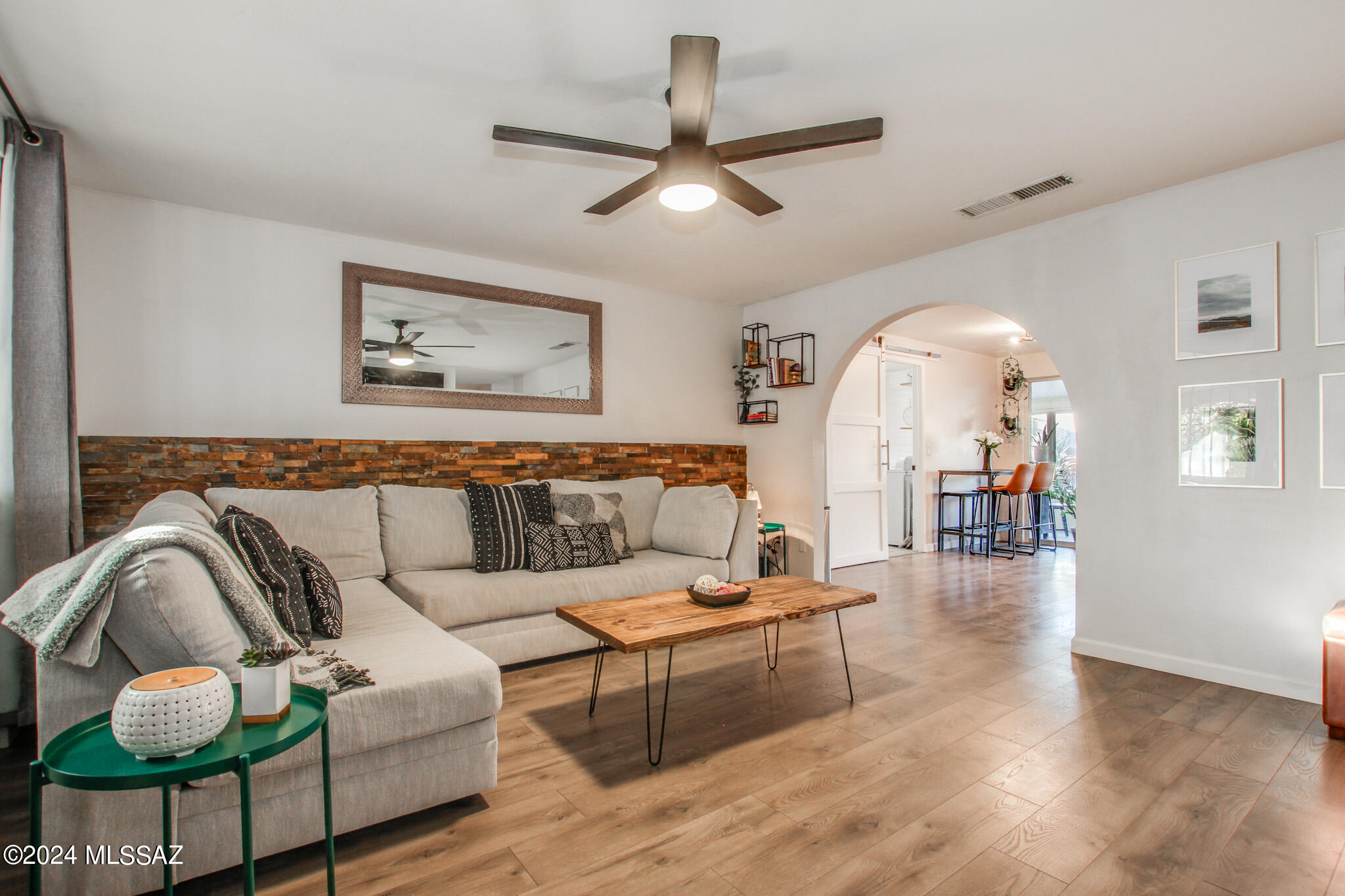 Las Palomas - Residential