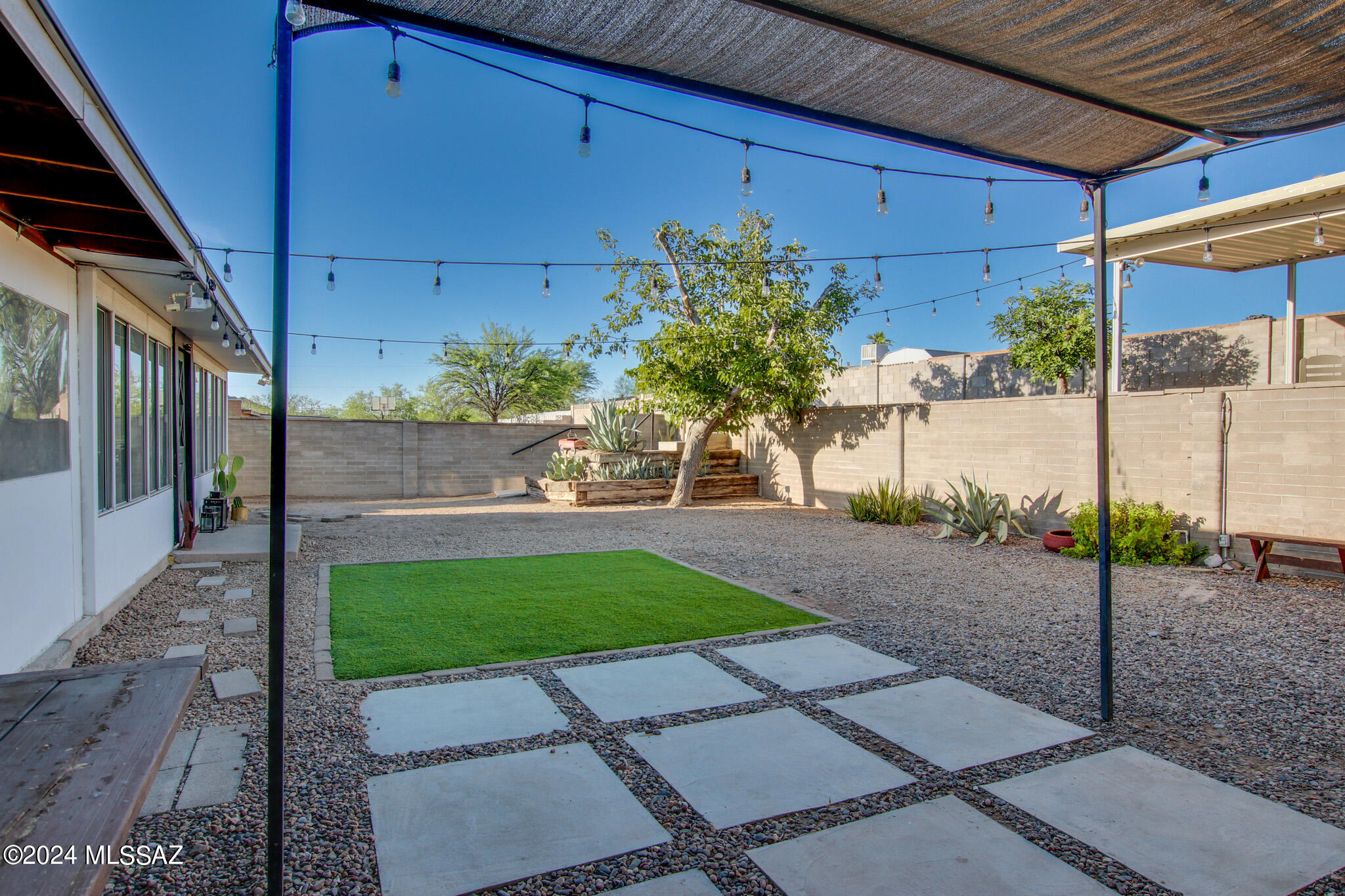 Las Palomas - Residential