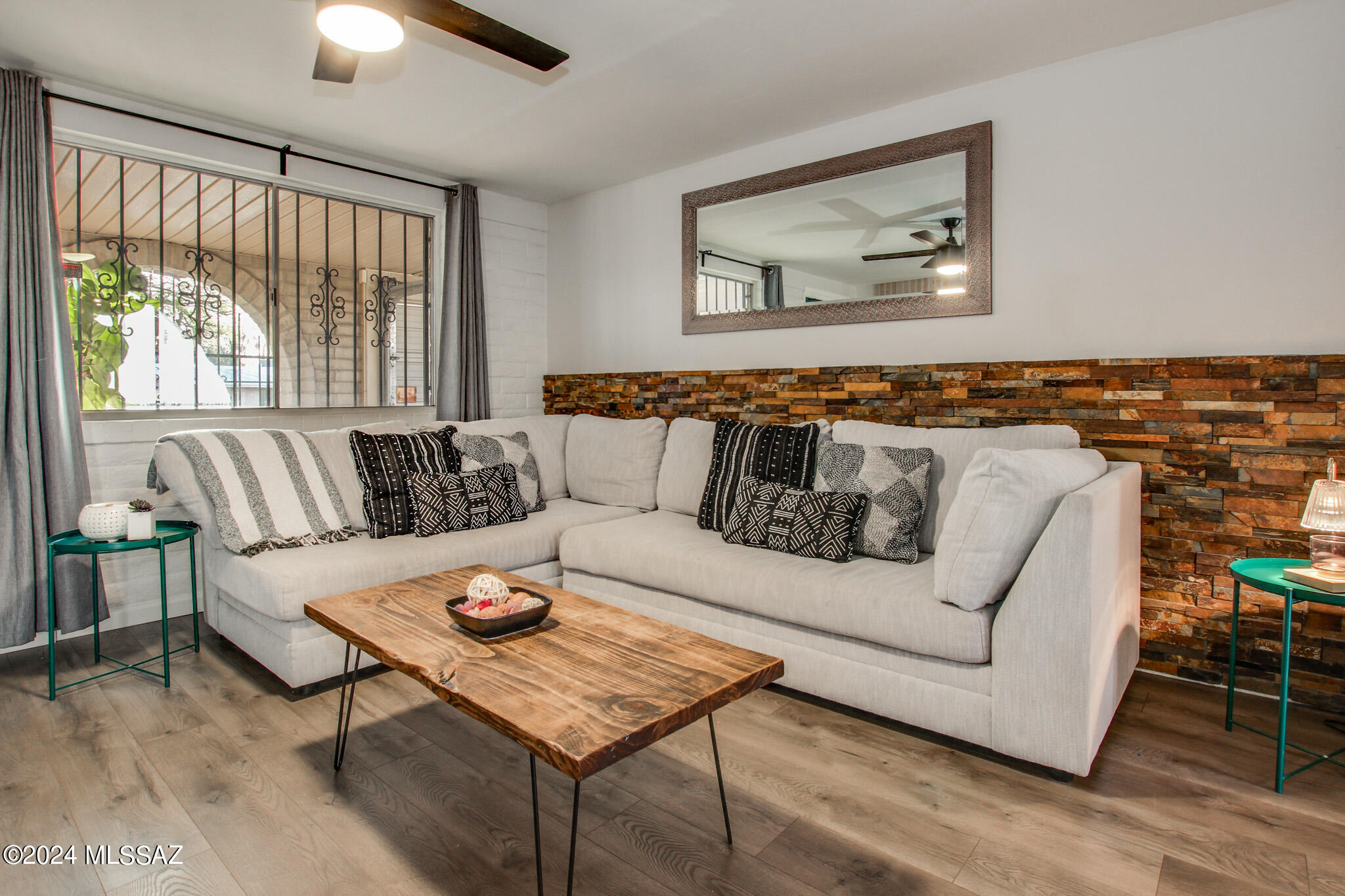 Las Palomas - Residential