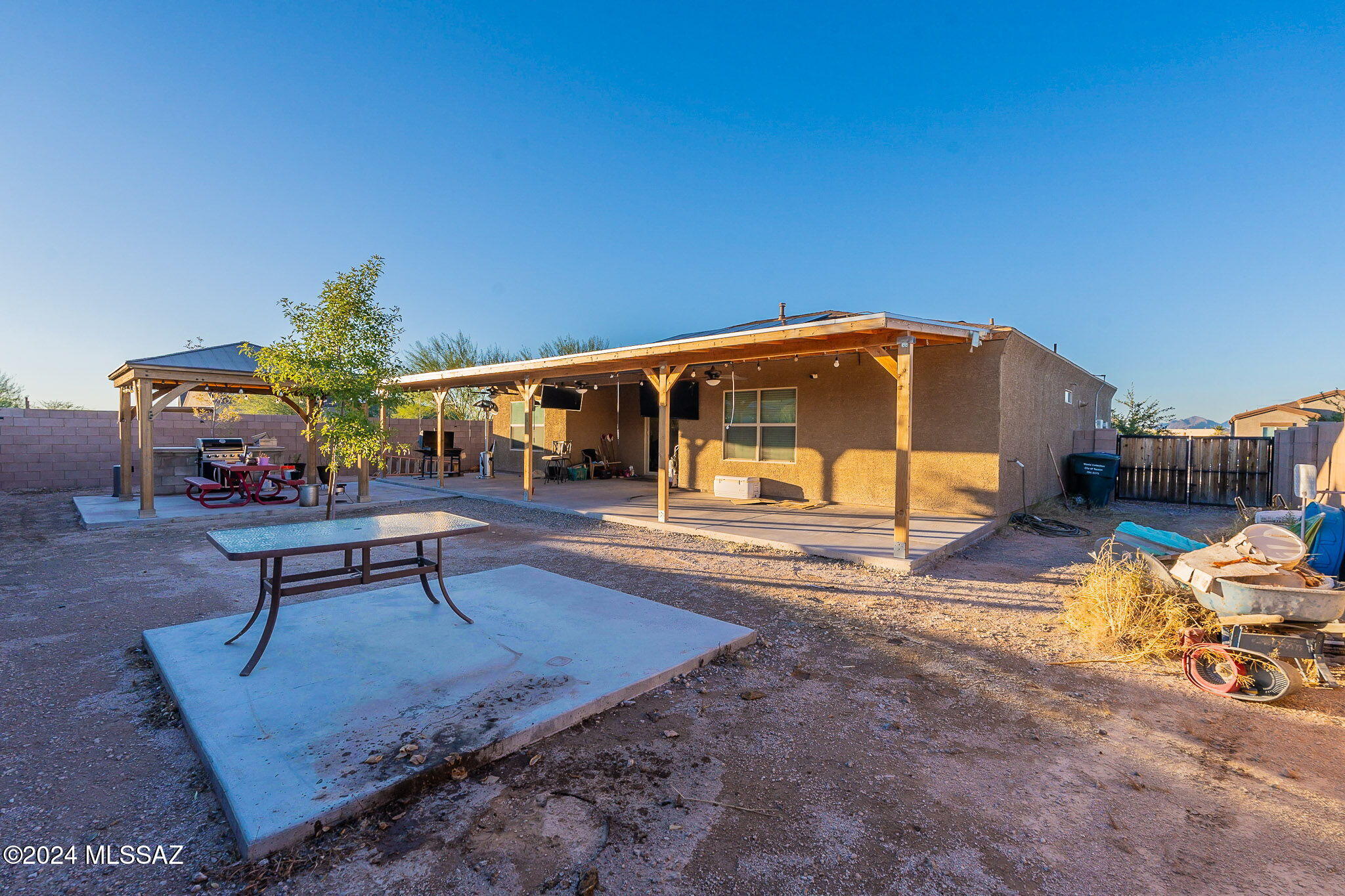 Tres Pueblos Este - Residential