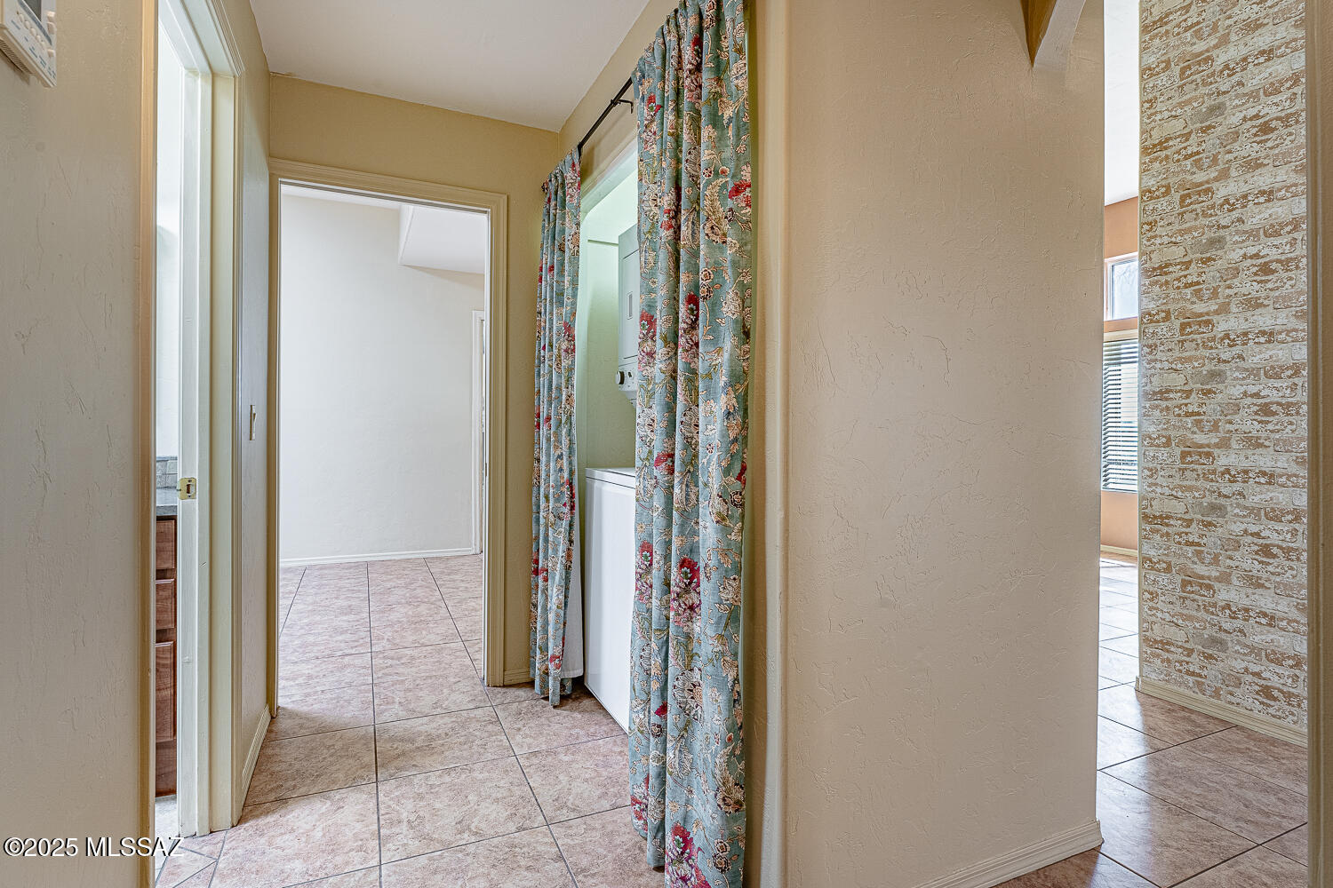 Colonia De Los Alamos - Springpointe - Residential
