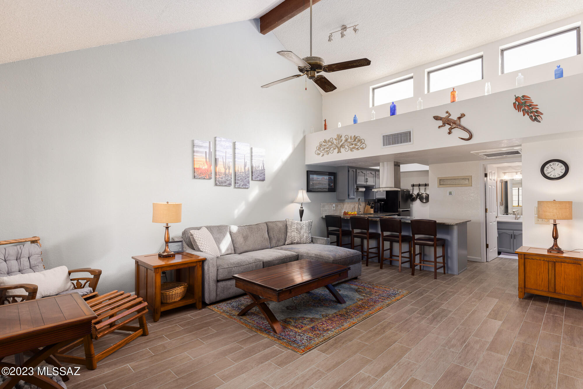 Twelve Hundred River Rd Condos - Residential