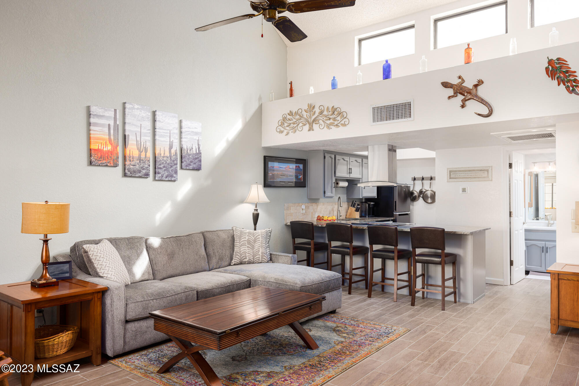 Twelve Hundred River Rd Condos - Residential