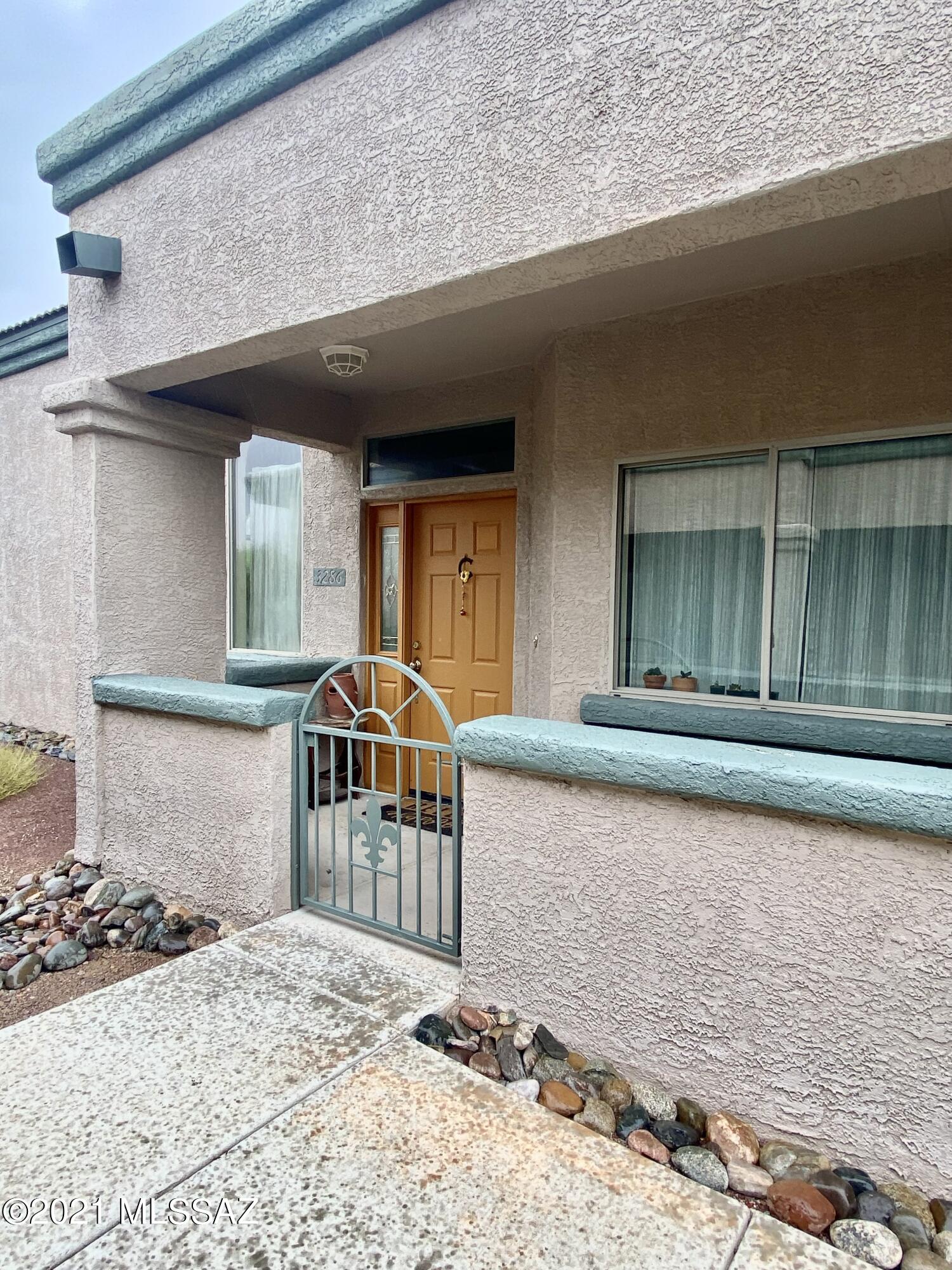 PRIME TOWNHOME and move in ready! This is a gem of a townhouse. It is pristine-clean and sets on a wonderful view lot. It backs up to virgin desert. Wake up to beautiful sunrise views of the desert and its wildlife. 2 bedrooms plus a bonus den, study/office. Newer AC Unit. Home is owner occupied, *Please call agent 520-861-6266 for a showing.