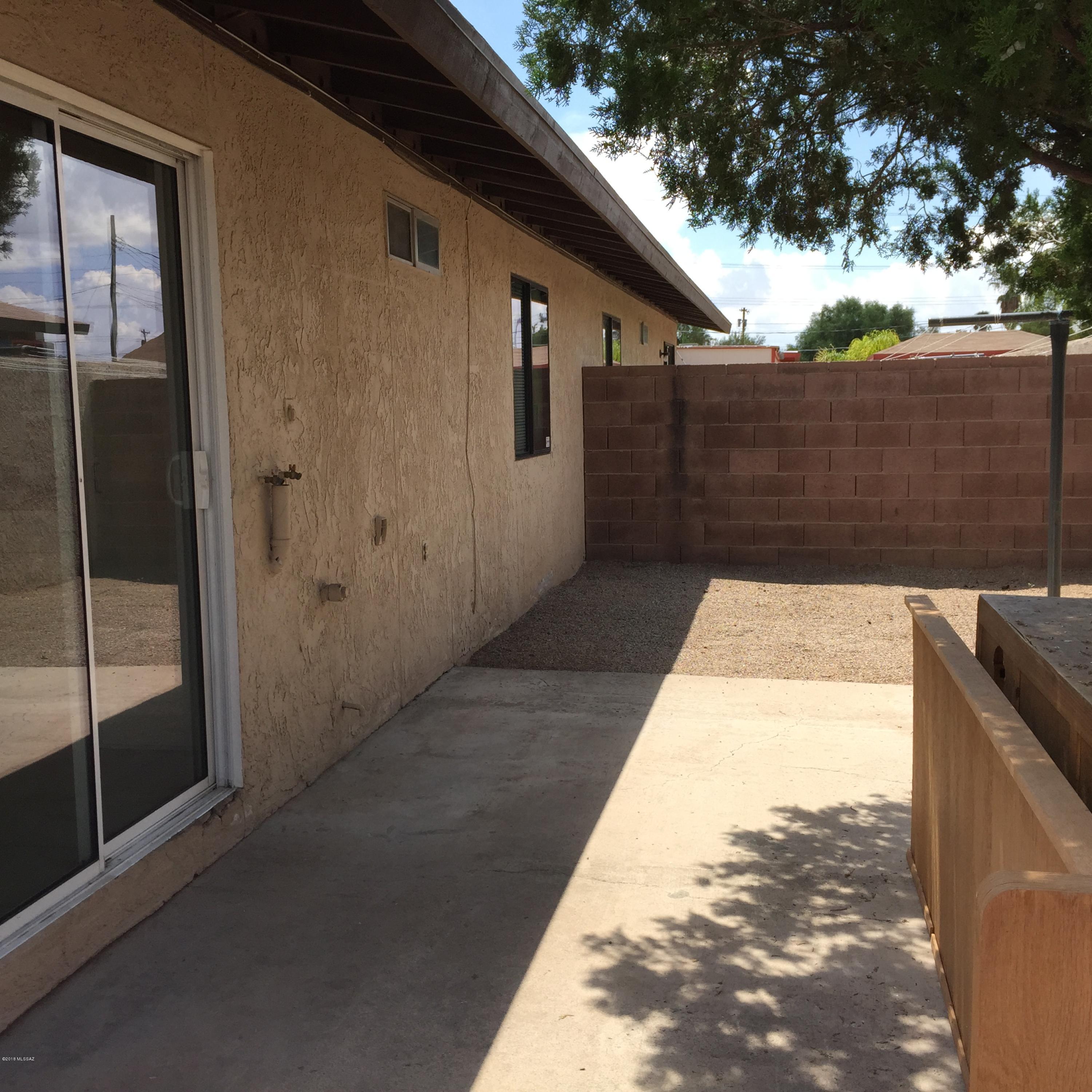 Great duplex ,each unit has 2 bedrooms,1 bath updated kitchens dual paned windows ,cool a/c off street parking always full. units are on separate meters for all utilities .photos were taken prior to current  occupant's move in.