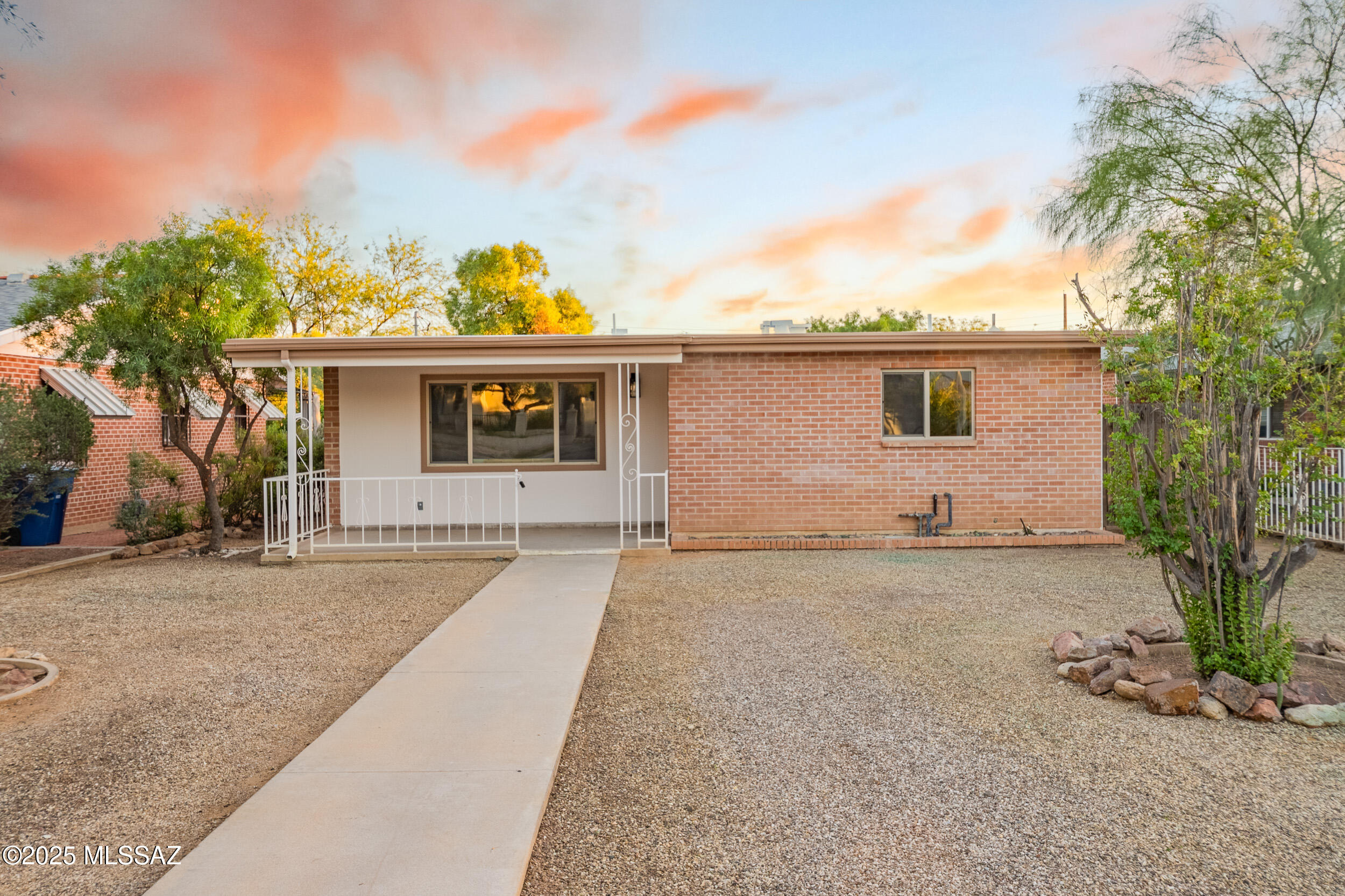 Seller will accept or counter offers between $549,900-$649,900. Lower price is for the property without ADU; higher price includes a fully built ADU constructed with accepted offer. Experience refined desert living in this fully remodeled 2-bedroom, 2-bath home in Tucson's historic Sam Hughes Neighborhood. Blending timeless charm with modern upgrades, this residence offers exceptional living in one of the city's most coveted locations--minutes from Downtown Tucson, the University of Arizona, and vibrant shops, cafes, and restaurants. The home's prime location and flexible layout make it ideal as a primary residence or an outstanding income property, with strong potential for short- or long-term rental success.
The higher price range includes the addition of a fully built ADU offering even more versatilityperfect for guests, extended family, or as an additional rental opportunity.
Don't miss this rare chance to own a piece of Tucson history in the heart of it all, where classic character meets modern luxury.