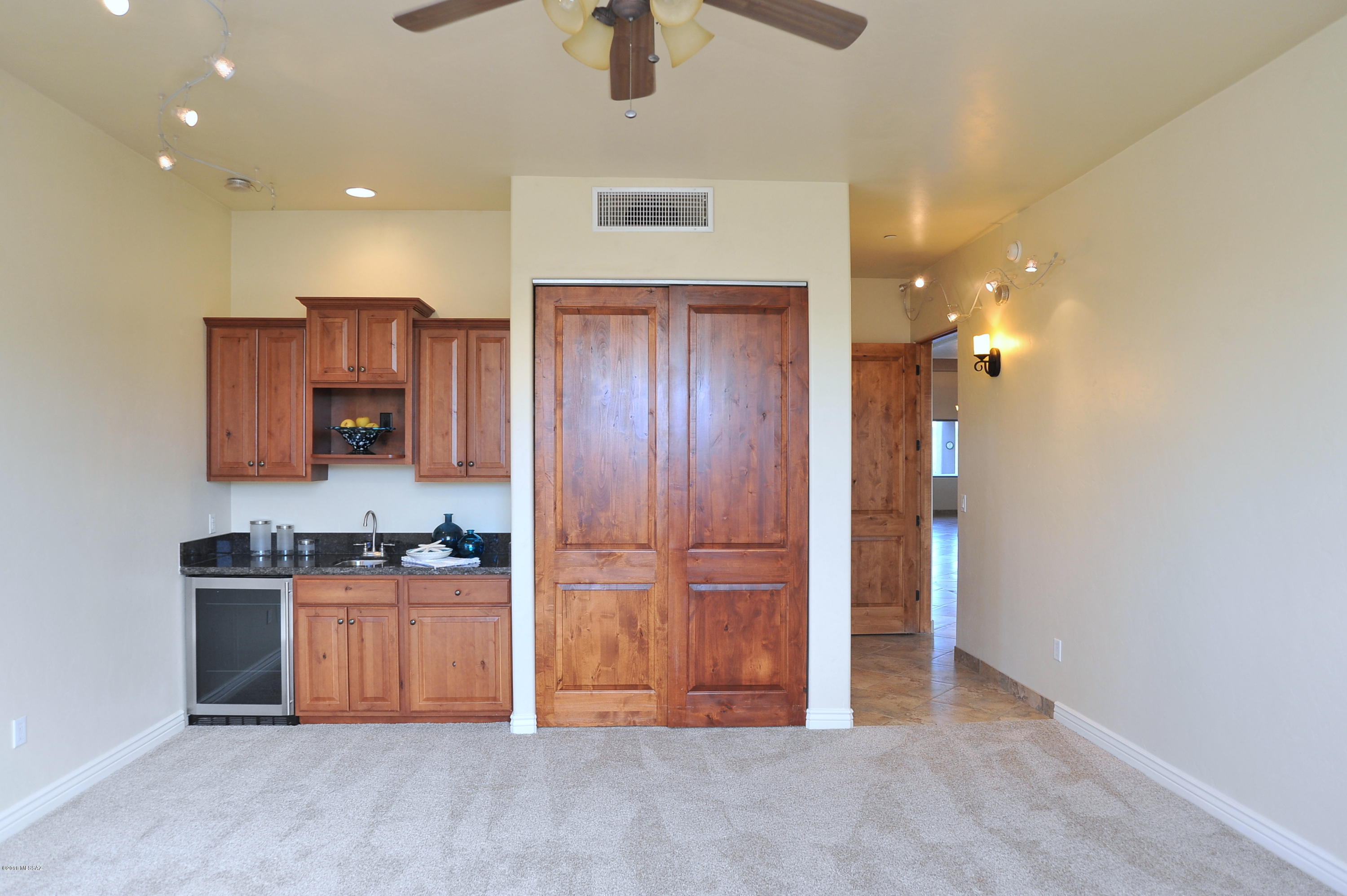 Coyote Creek (1-395) - Residential