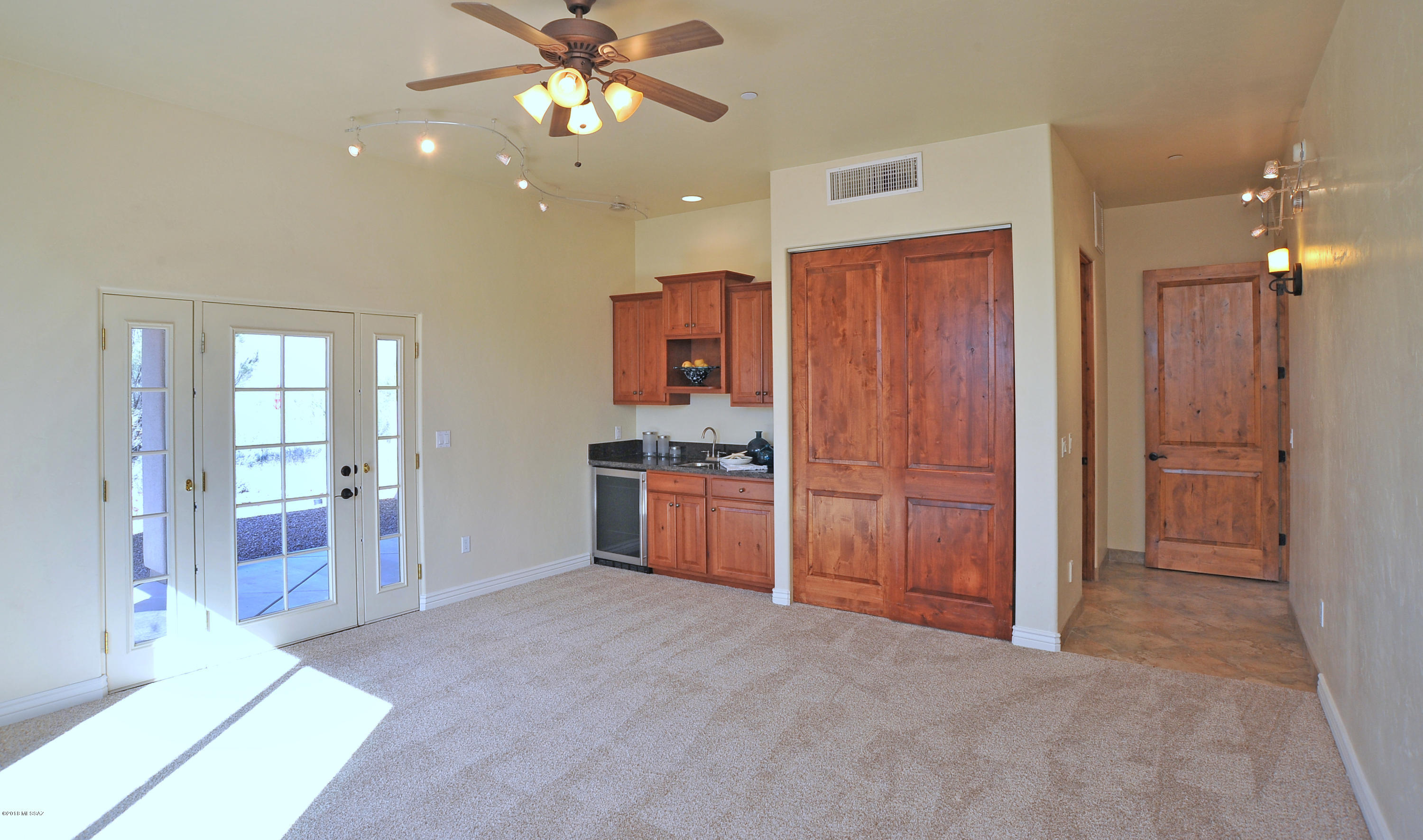 Coyote Creek (1-395) - Residential