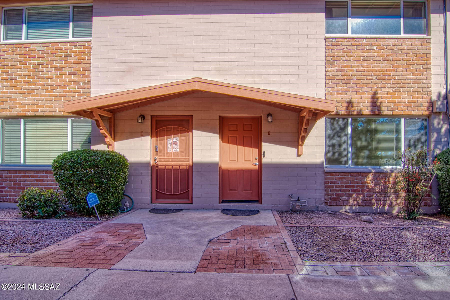 Price Adjustment - Reduced to $220,000! Updates include Verizon Gateway wired ethernet throughout. York AC and Heat Pump installed July 2023. New Water Pressure Regulator 2022.
Villa Venice Condominiums is a quiet, well-established Community in a Central Neighborhood, on the bike path to the University of Arizona and close to shopping, restaurants, and medical facilities. Amenities include a pool, spa and club house. This 2-story condo features 3 bedrooms upstairs, living areas downstairs. The master and secondary bedrooms have dual access to the full bath (shower/tub combo) upstairs, with the 1/2 bath downstairs. Updated kitchen with large island and Corian countertops. There is dining space within the kitchen area and a walk-in laundry/utility closet. HOA covers the structure insurance, exterior maintenance (including roof), garbage service, and exterior pest control. One carport space with a storage shed per unit and plenty of street parking too.