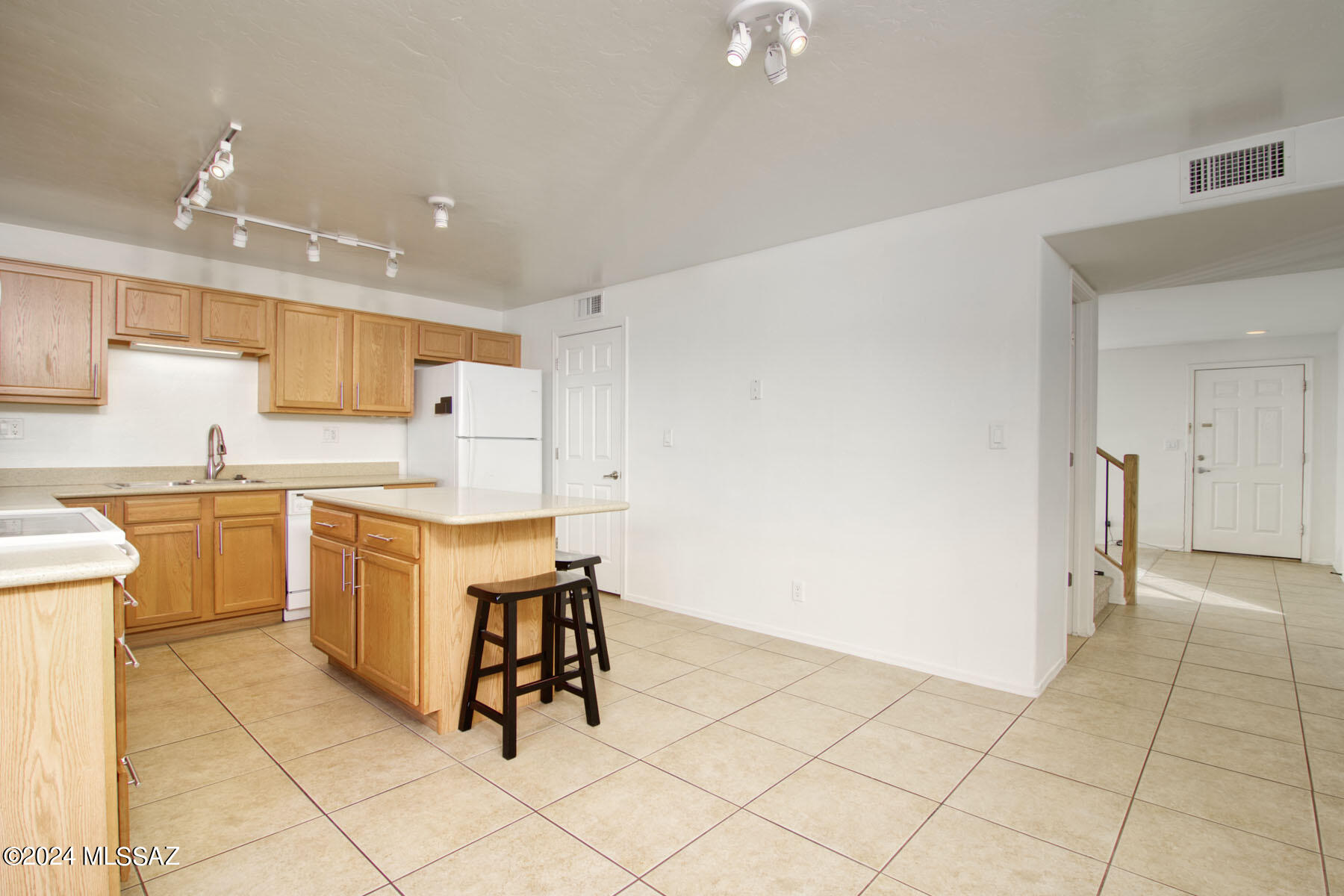 Villa Venice Condos - Residential