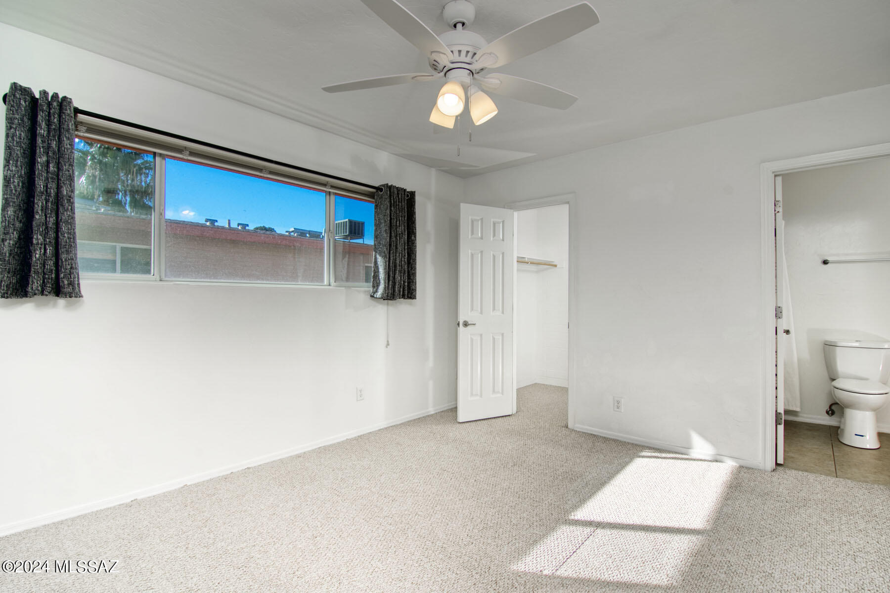 Villa Venice Condos - Residential