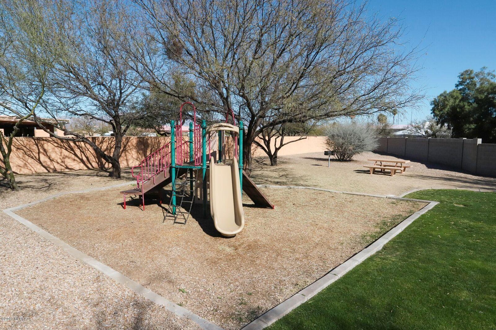 Paseo Estrella (1-104) - Residential