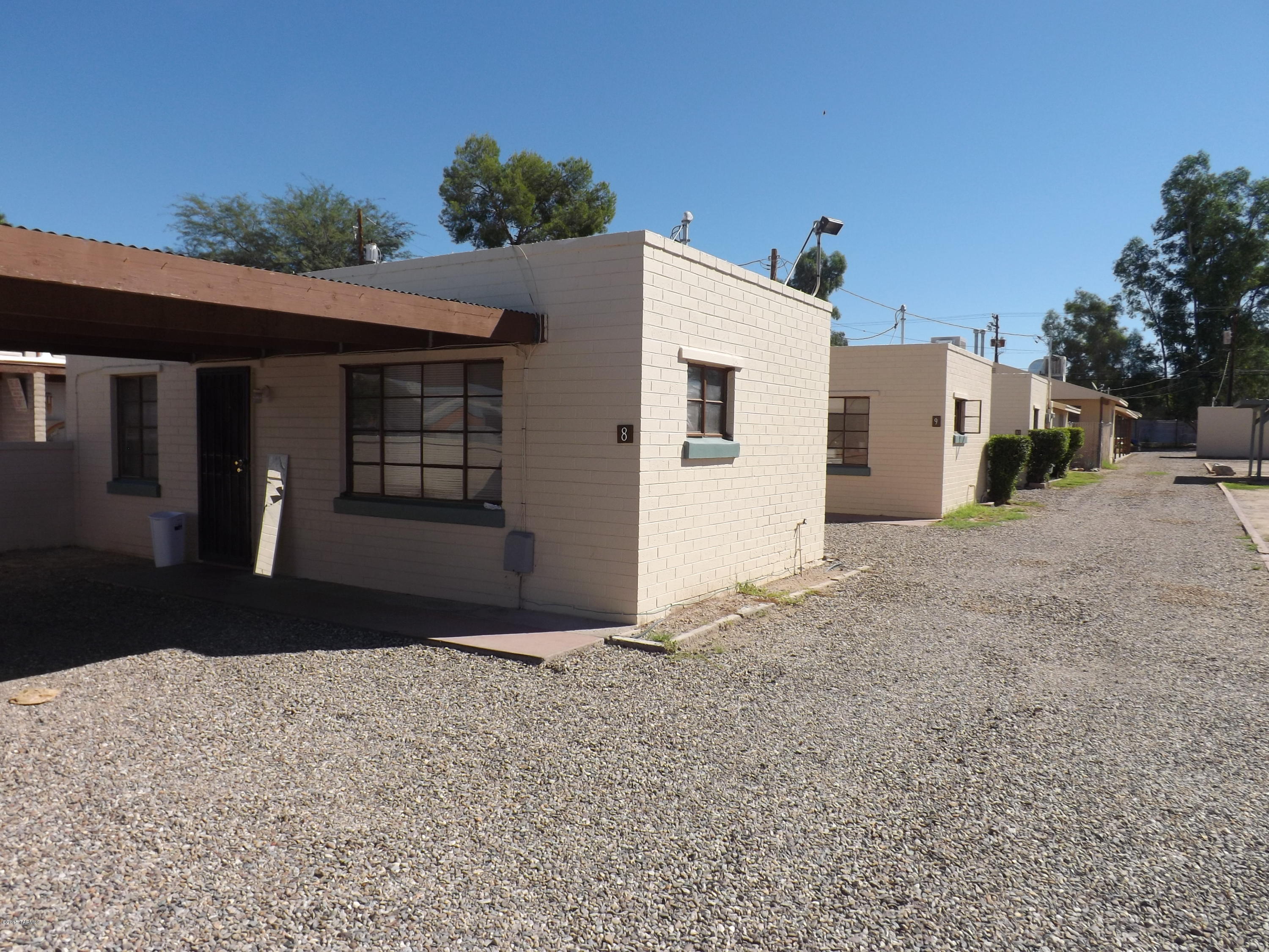 Miracle Mile Manor - Residential Income