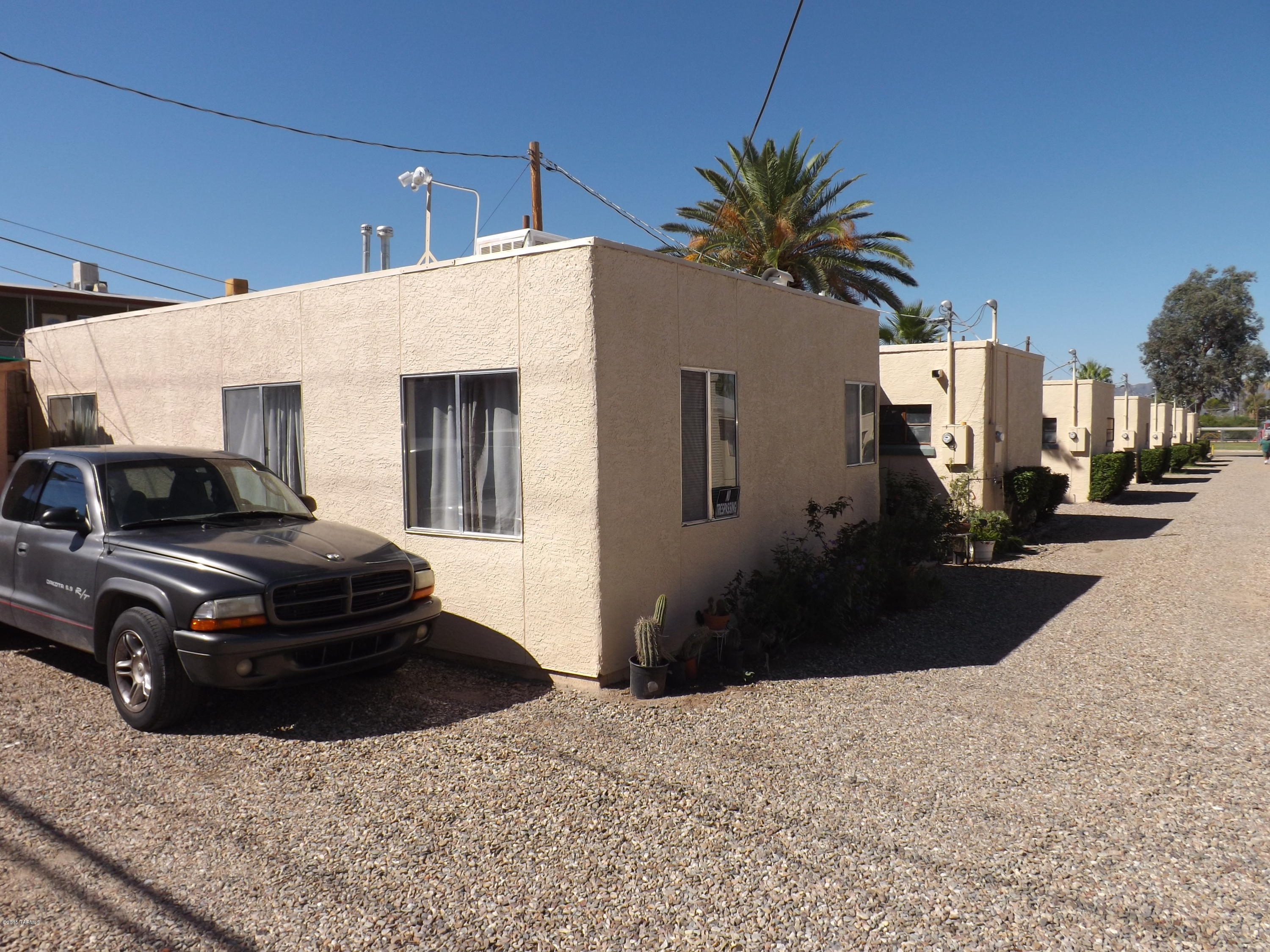 Miracle Mile Manor - Residential Income