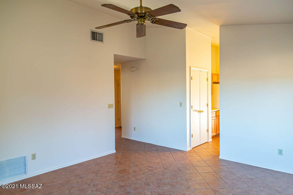 Hacienda Del Oro (1-879) - Residential