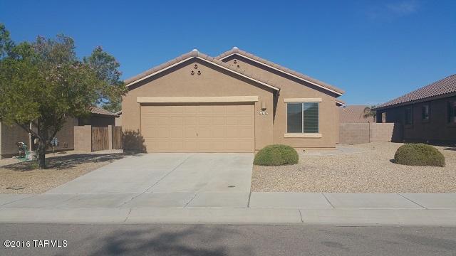 This home features vaulted ceilings, ceramic tile, spacious great room,  open kitchen and a large yard. This spacious home features a large great room next to the open kitchen, and enough yard space to feature events for entertainment. The refrigerator is included, home can be rented for 12 months or longer.