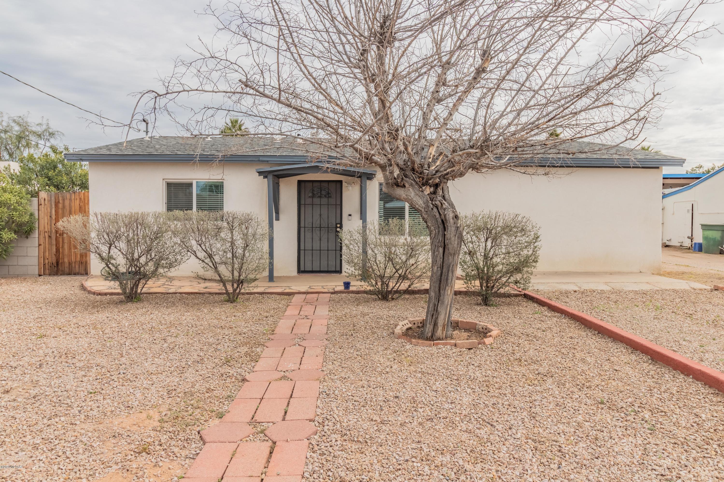 Stunning, completely renovated home centrally located.  This open floor plan is light and bright. Boasts beautiful tile floors, stainless steel appliances, and a spacious kitchen just to name a few. The backyard has pavers wrapped around the house, great for entertaining. Close to dining, shopping, and entertainment, you must see this home today!