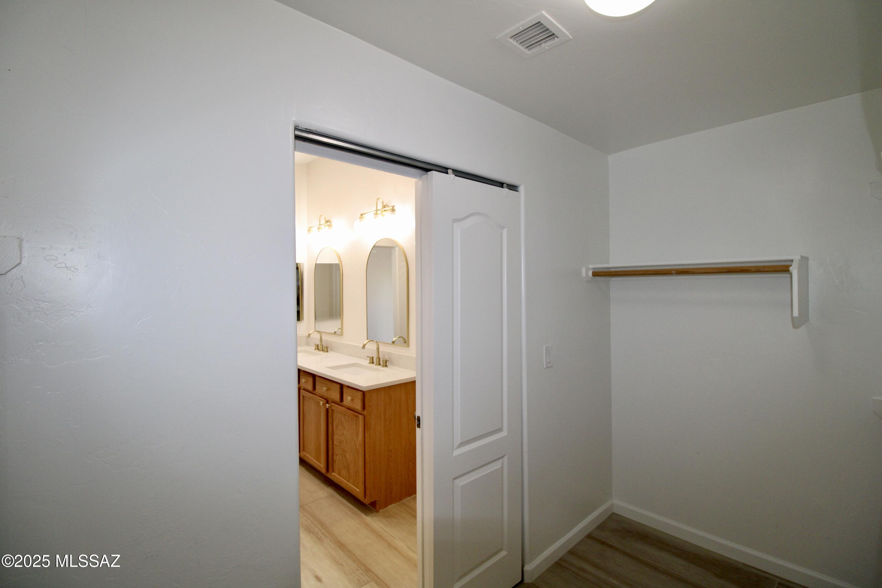 Tres Pueblos - Residential Lease
