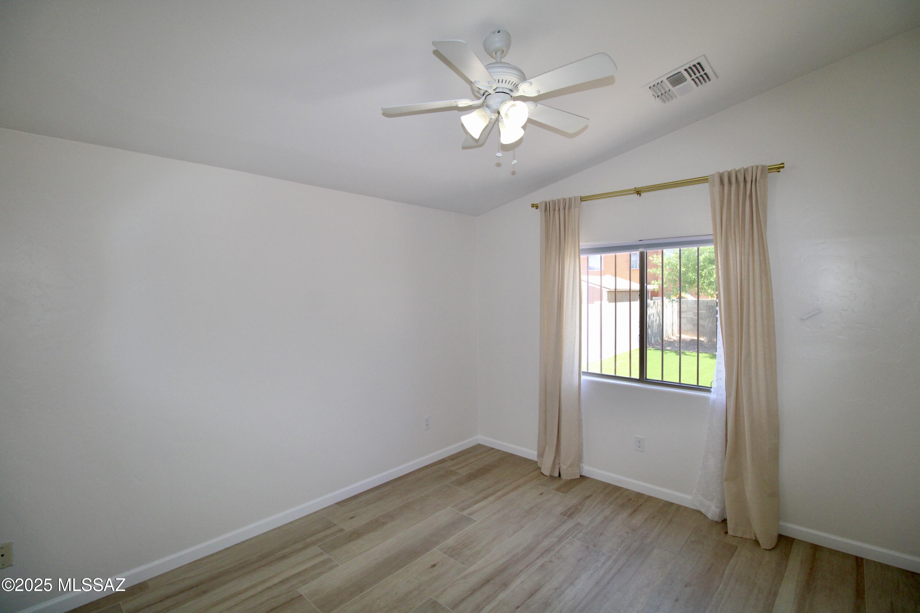 Tres Pueblos - Residential Lease