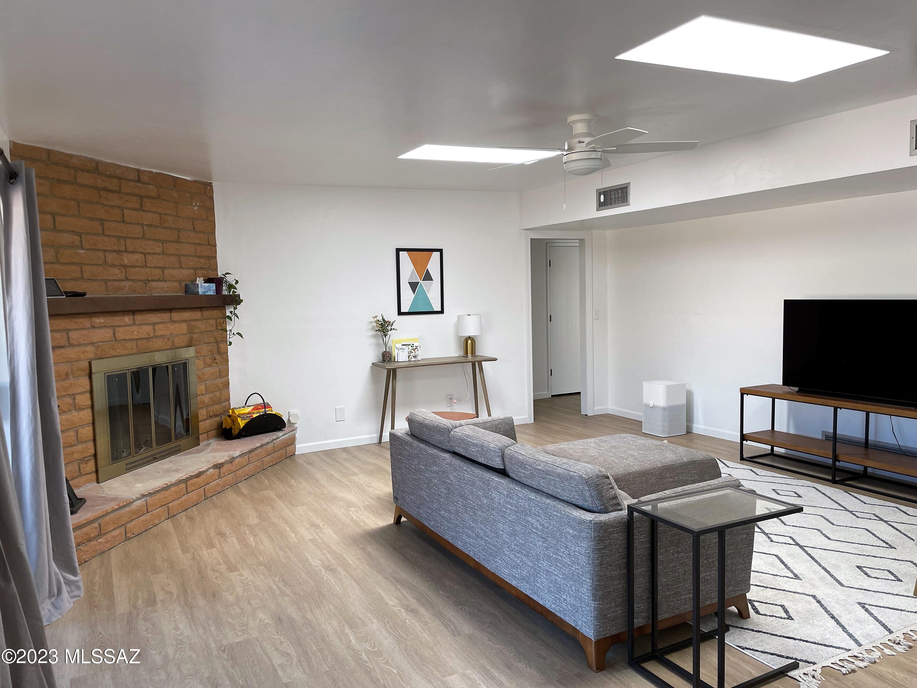 Sabino Vista NO. 3 (1-28) - Residential Lease