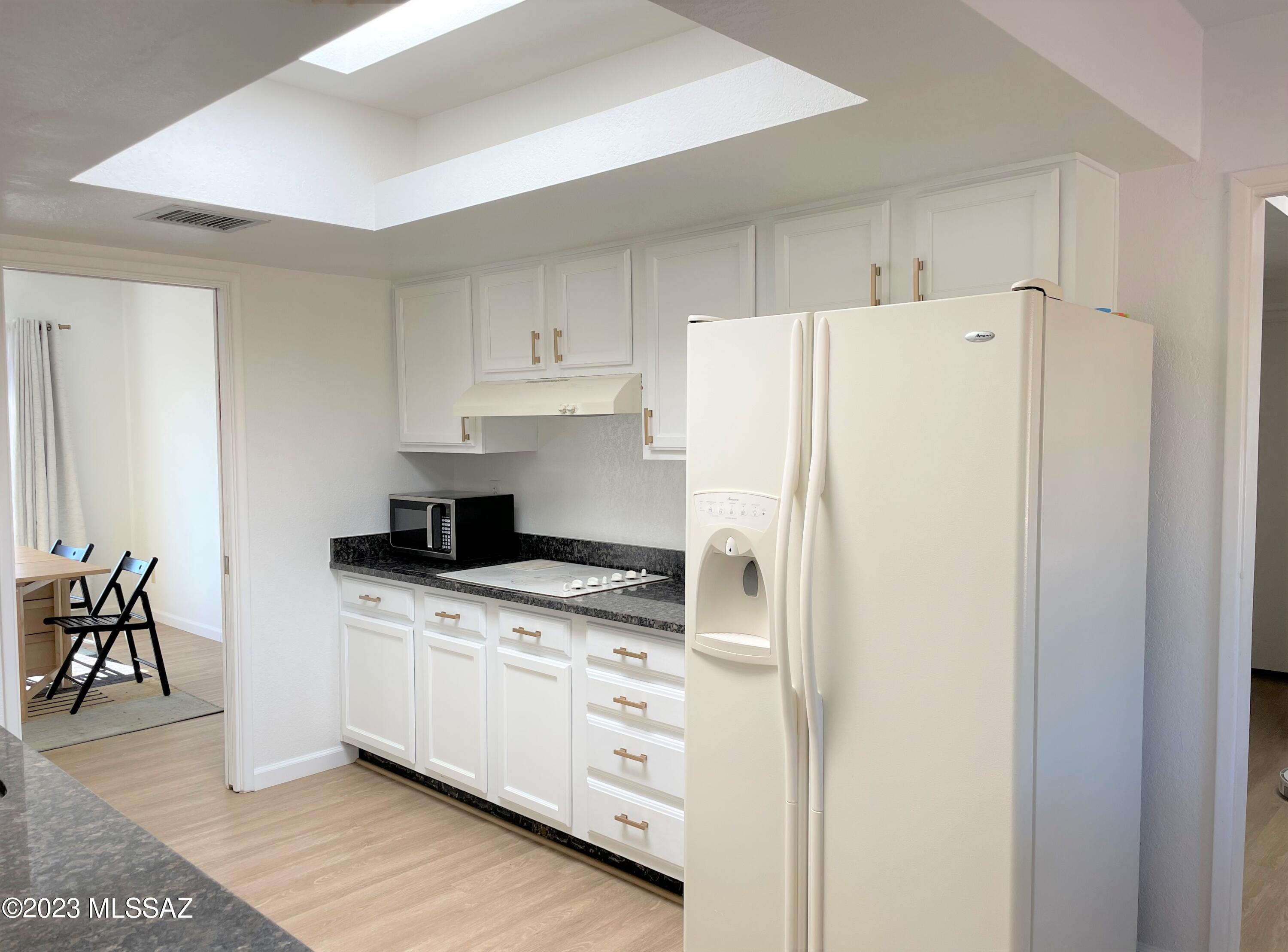 Sabino Vista NO. 3 (1-28) - Residential Lease