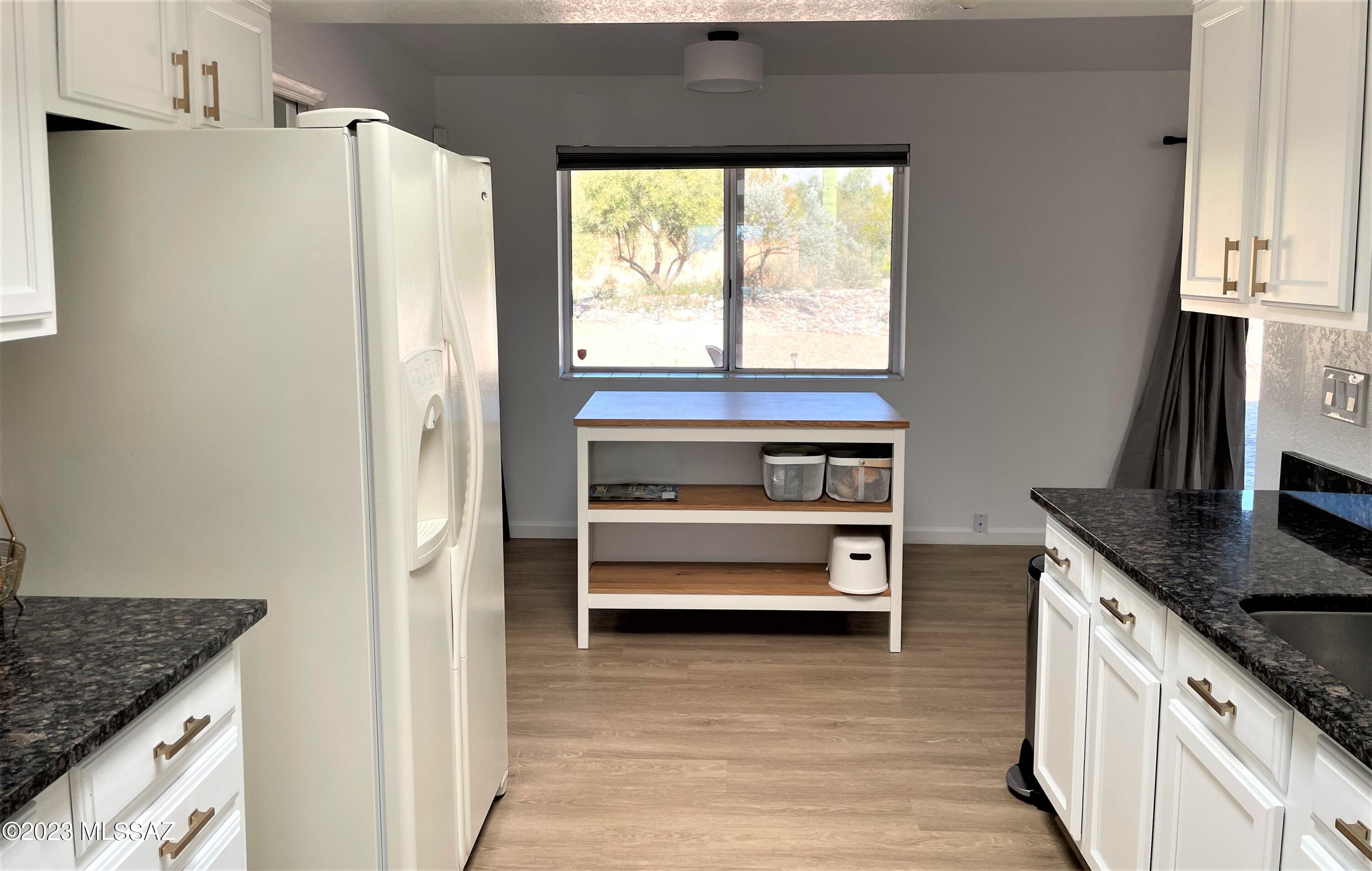 Sabino Vista NO. 3 (1-28) - Residential Lease
