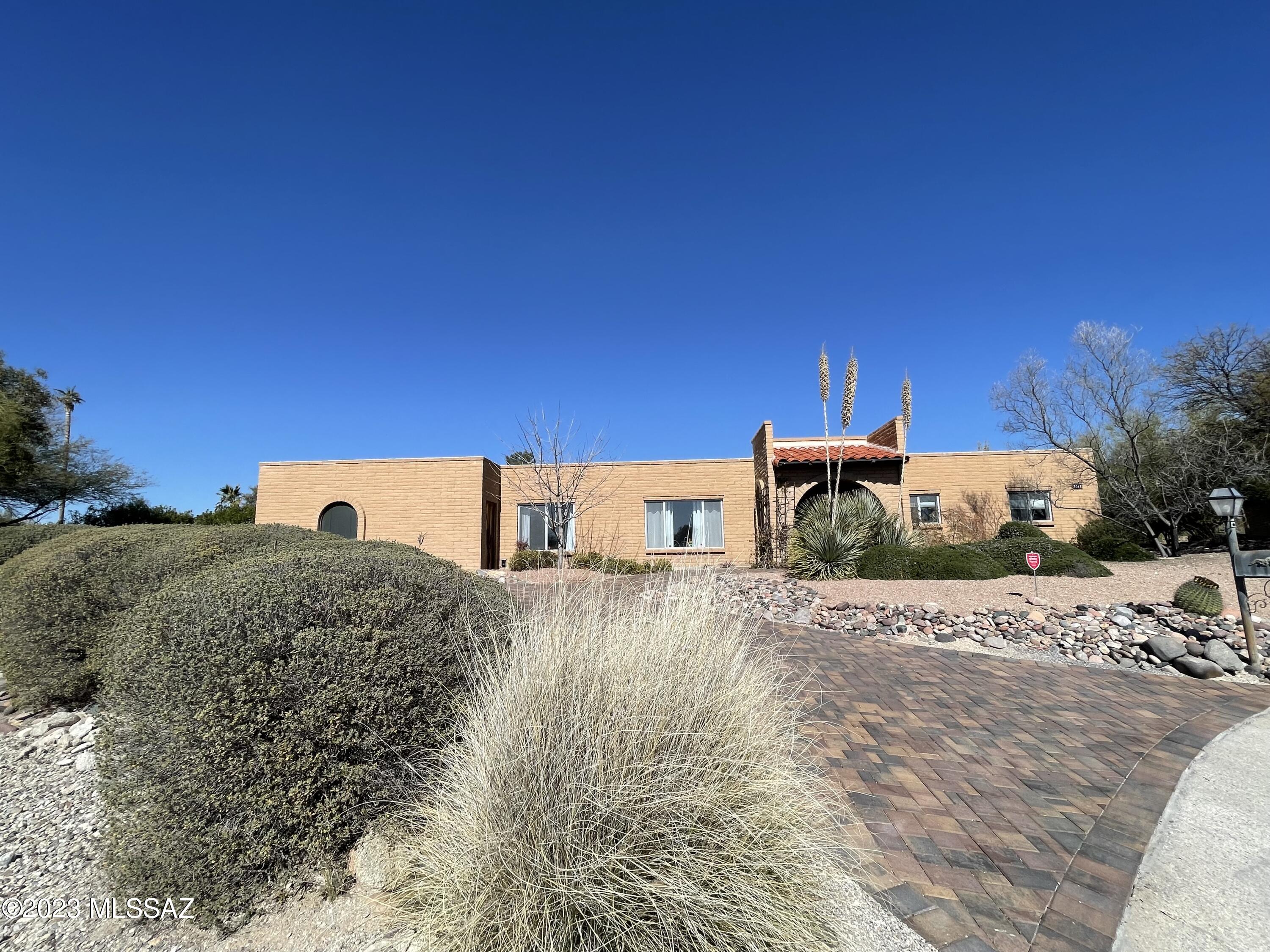 Sabino Vista NO. 3 (1-28) - Residential Lease