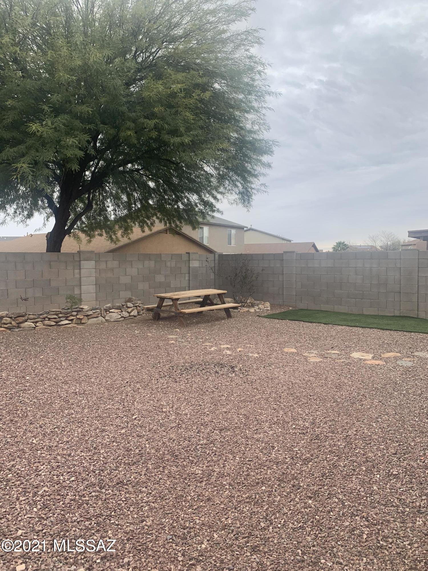 Tierra Vista Phase I (99-285,299-309,372-383) - Residential