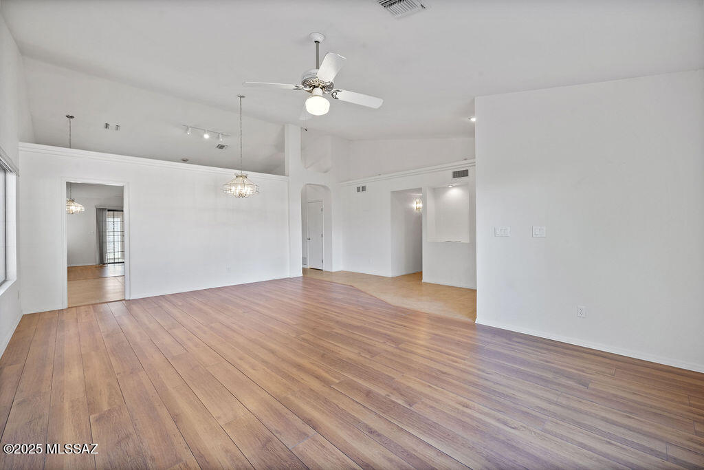 Brentwood Estates (1-25) - Residential