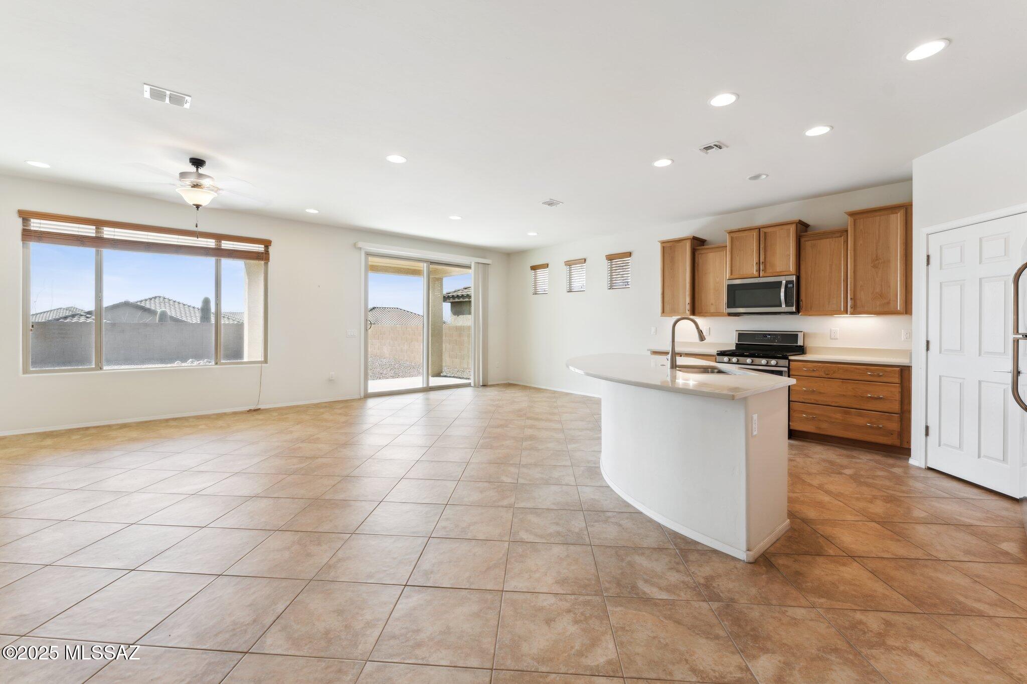 Del Webb At Dove Mountain SQ20131930189 - Residential