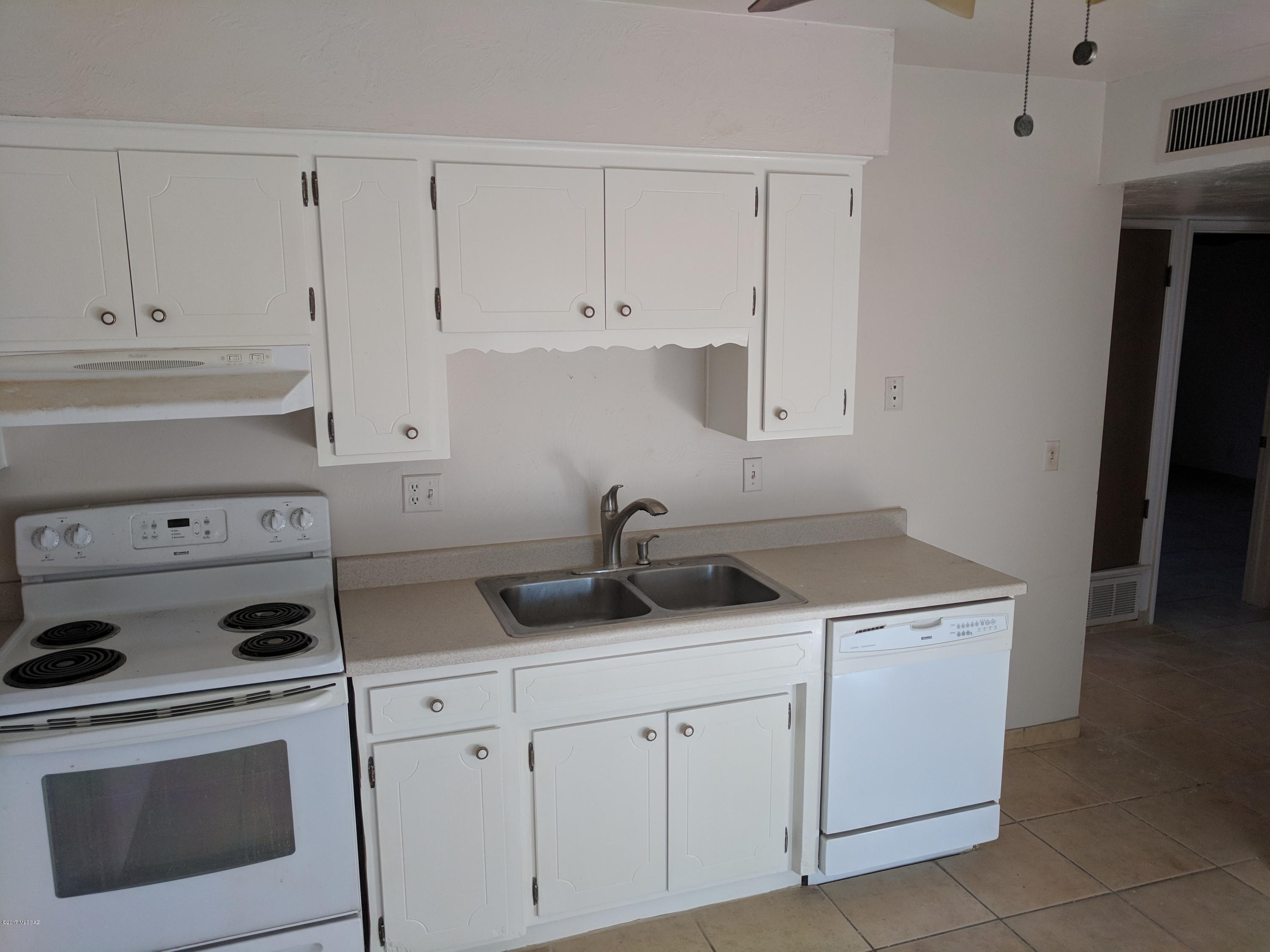 Fort Lowell Estates - Residential Lease