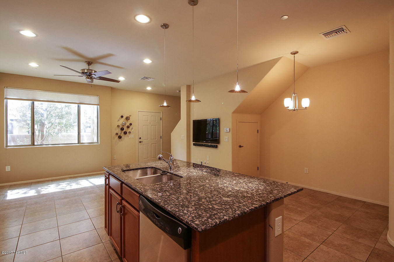 River Walk (1-140) - Residential Lease