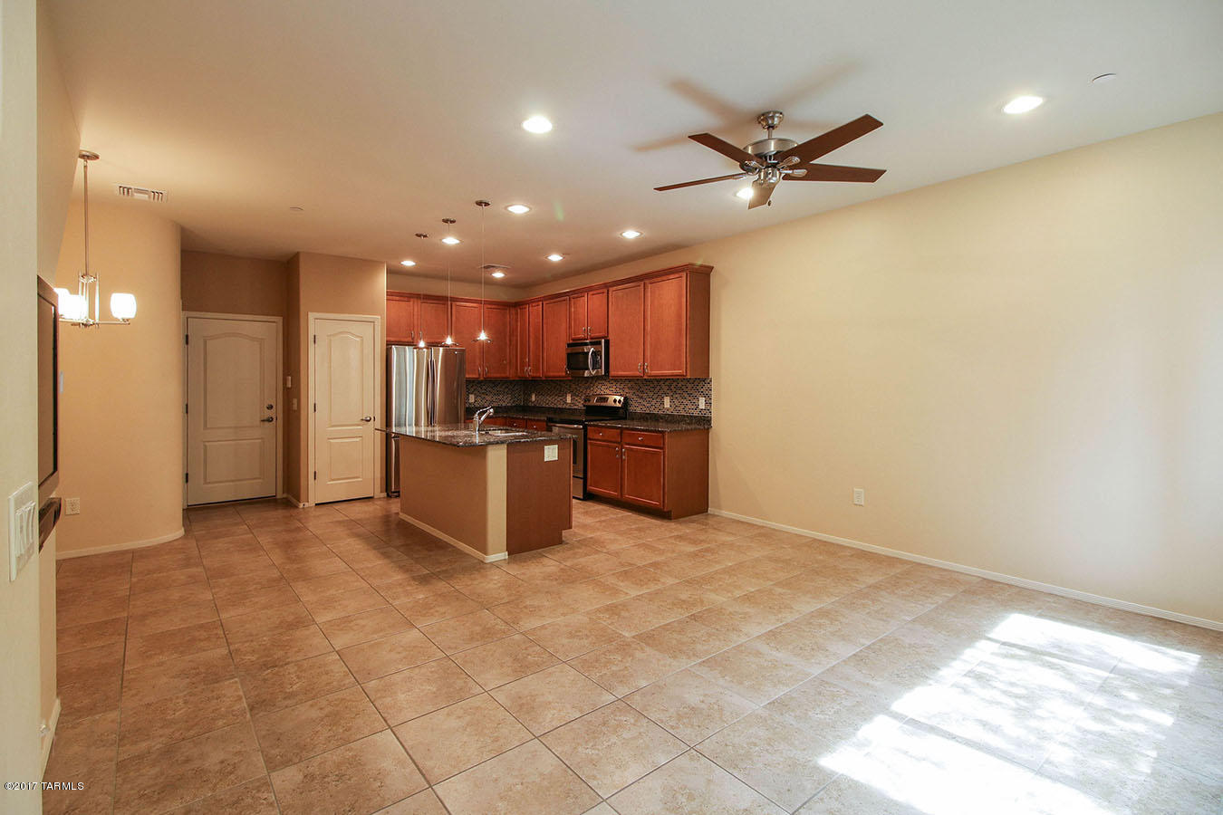 River Walk (1-140) - Residential Lease