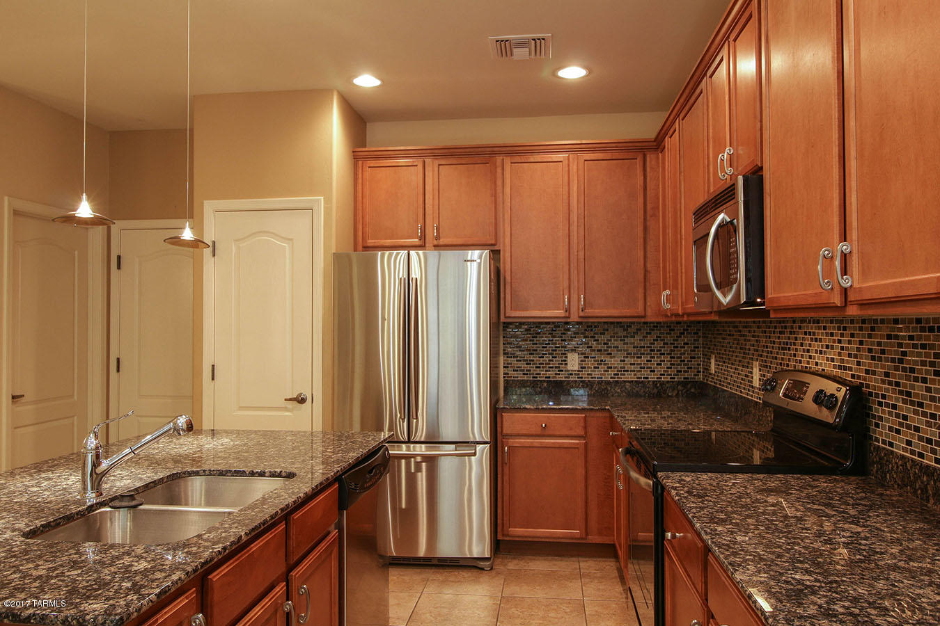 River Walk (1-140) - Residential Lease