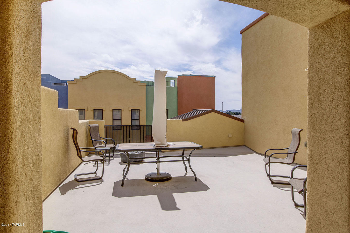 River Walk (1-140) - Residential Lease