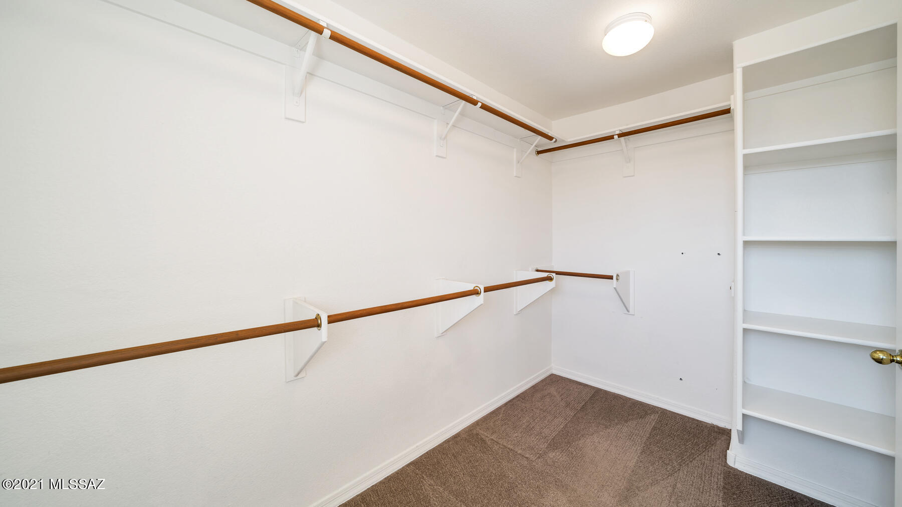 Presidio De Madrid (1-139) - Residential Lease