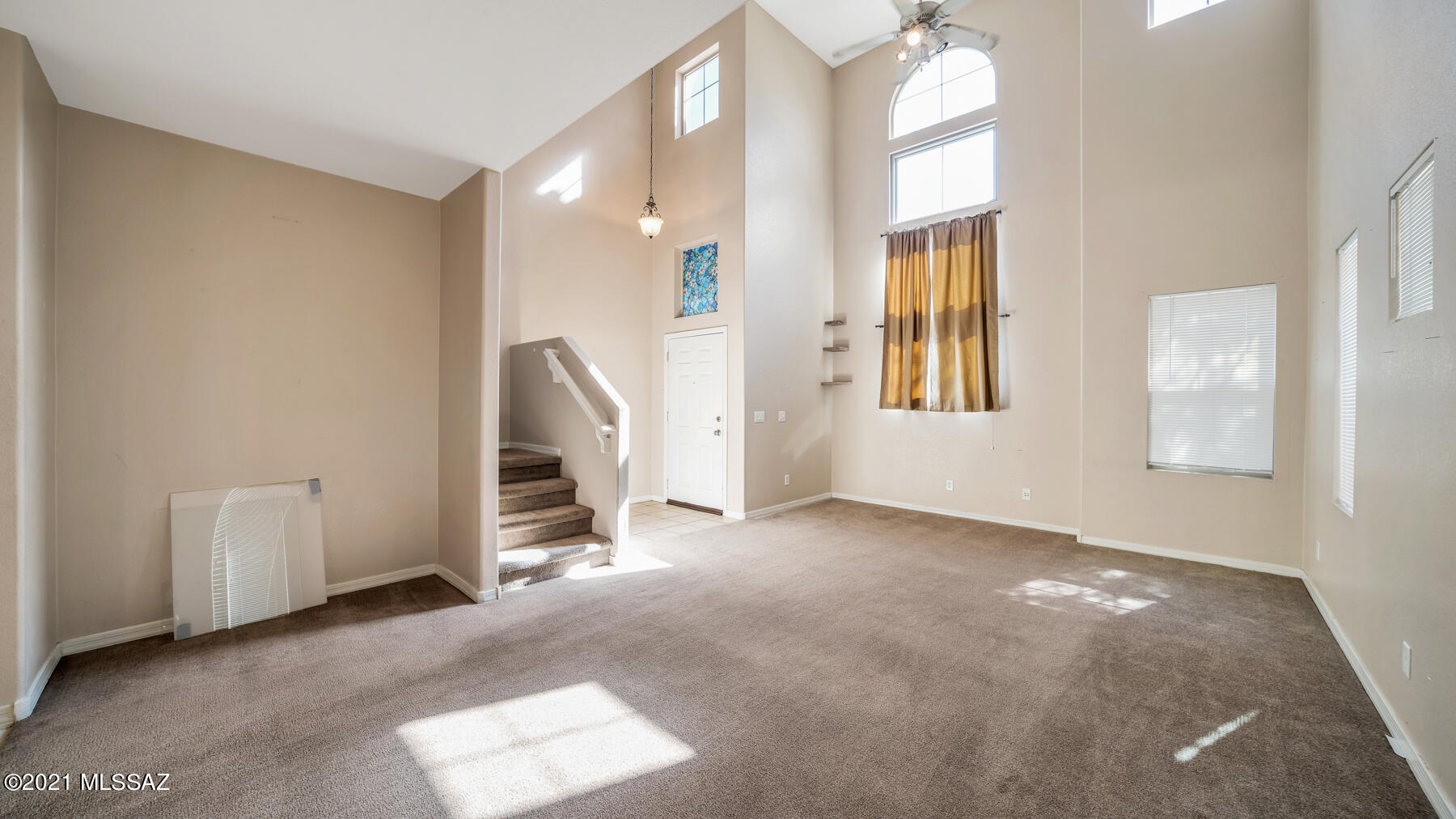 Presidio De Madrid (1-139) - Residential Lease
